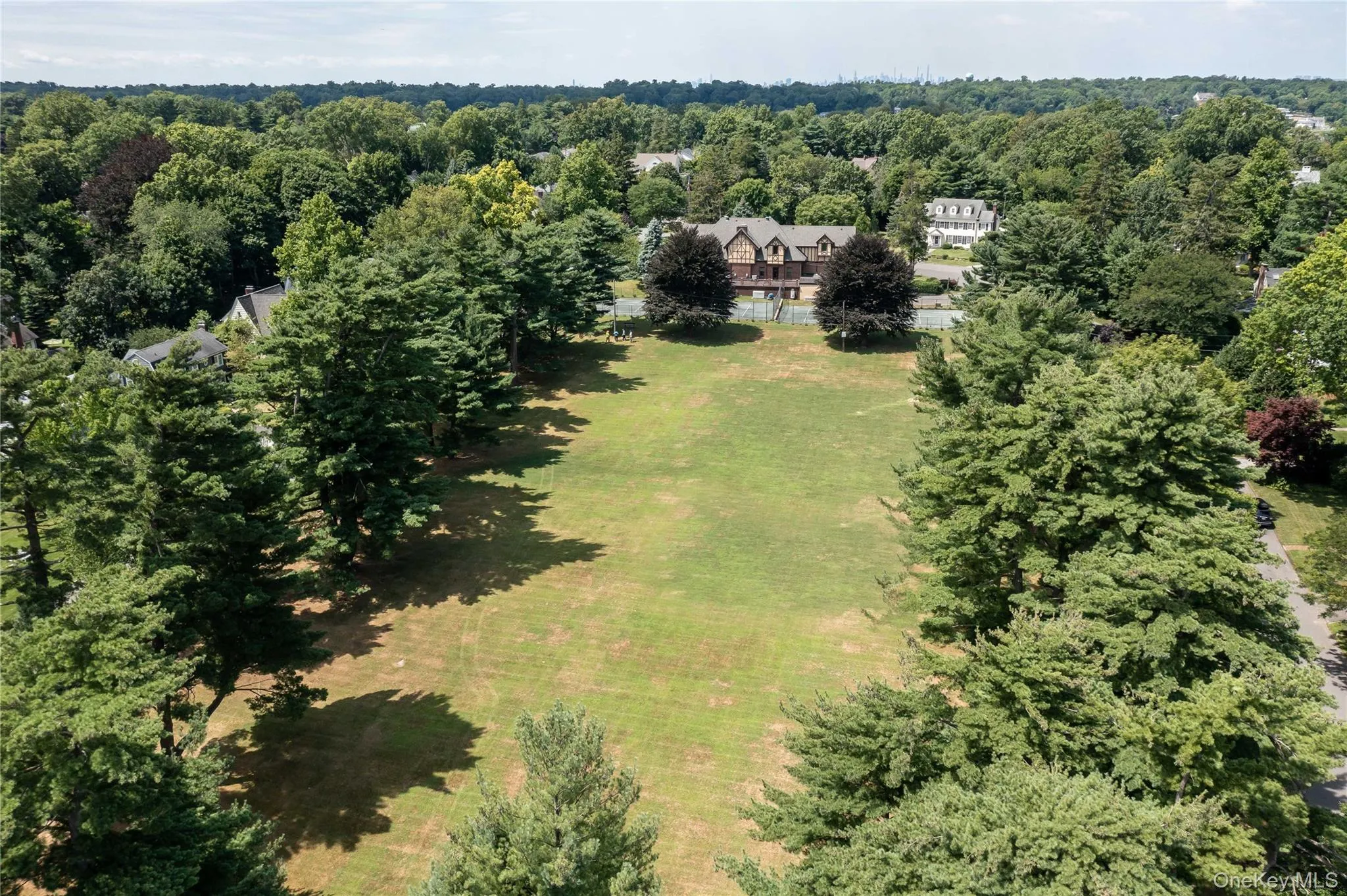 77 Brookside Drive, North Hempstead, NY, 5 Bedrooms Bedrooms, 10 Rooms Rooms,4 BathroomsBathrooms,Residential,For Rent,Brookside,0,1016783 77 Brookside Drive, North Hempstead, NY, 5 Bedrooms Bedrooms, 10 Rooms Rooms,4 BathroomsBathrooms,Residential,For Rent,Brookside,0,1016783