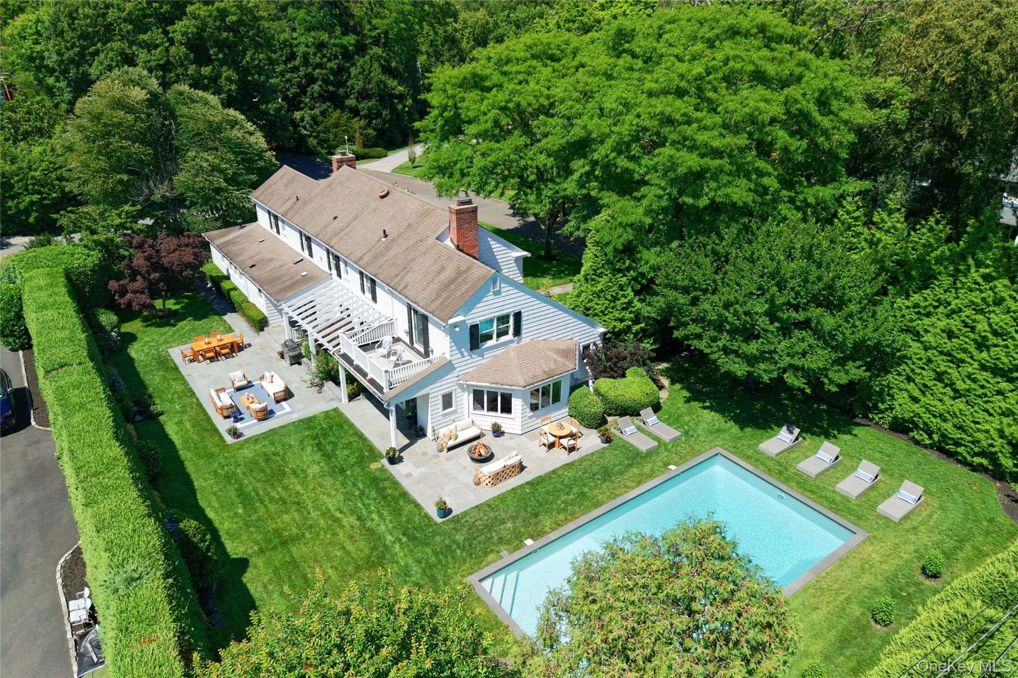 77 Brookside Drive, North Hempstead, NY, 5 Bedrooms Bedrooms, 10 Rooms Rooms,4 BathroomsBathrooms,Residential,For Rent,Brookside,0,1016783 77 Brookside Drive, North Hempstead, NY, 5 Bedrooms Bedrooms, 10 Rooms Rooms,4 BathroomsBathrooms,Residential,For Rent,Brookside,0,1016783