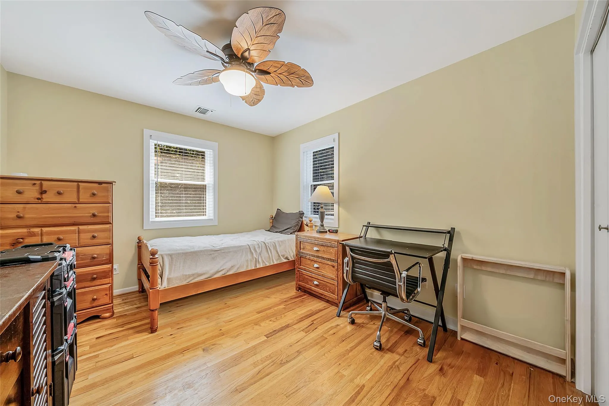 1075 Ships Drive, Southold, NY, 4 Bedrooms Bedrooms, 8 Rooms Rooms,3 BathroomsBathrooms,Residential,For Rent,Ships,0,1016785 1075 Ships Drive, Southold, NY, 4 Bedrooms Bedrooms, 8 Rooms Rooms,3 BathroomsBathrooms,Residential,For Rent,Ships,0,1016785