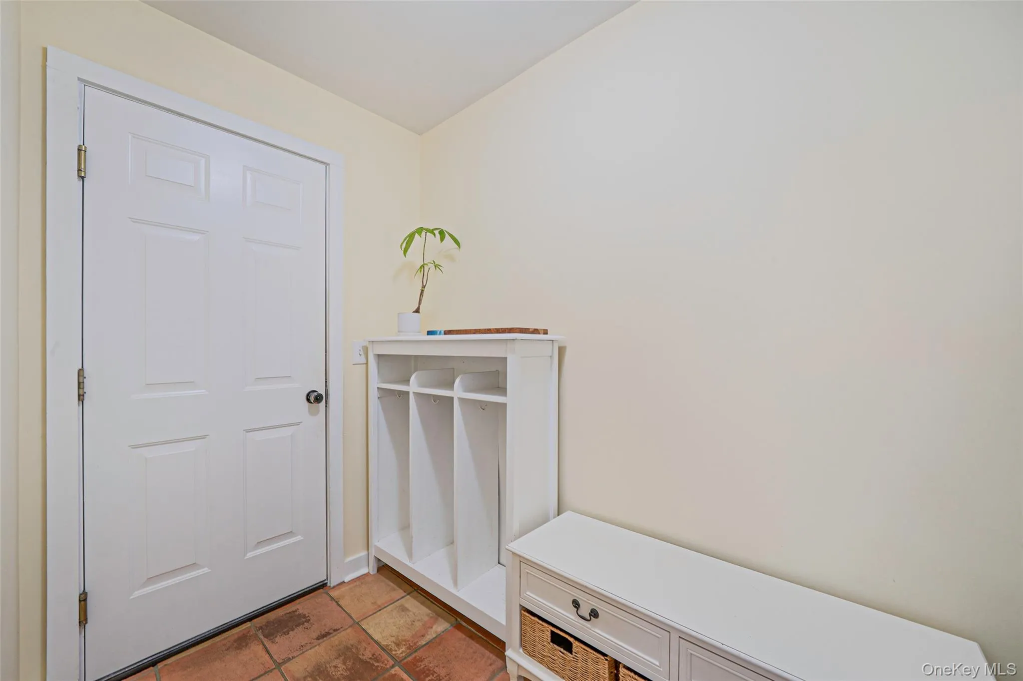 1075 Ships Drive, Southold, NY, 4 Bedrooms Bedrooms, 8 Rooms Rooms,3 BathroomsBathrooms,Residential,For Rent,Ships,0,1016785 1075 Ships Drive, Southold, NY, 4 Bedrooms Bedrooms, 8 Rooms Rooms,3 BathroomsBathrooms,Residential,For Rent,Ships,0,1016785