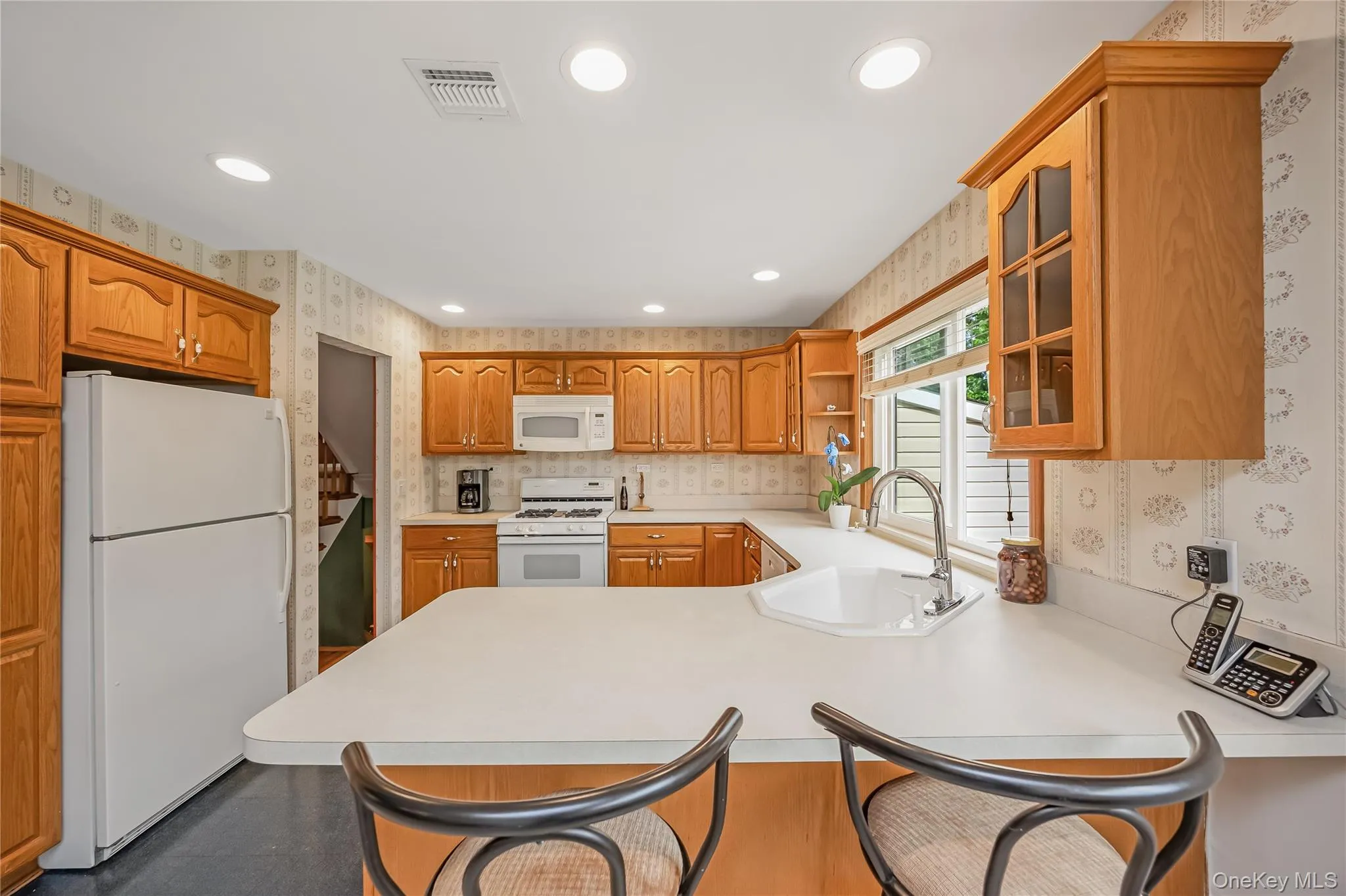 145 Washington Street, Oyster Bay, NY, 4 Bedrooms Bedrooms, 10 Rooms Rooms,3 BathroomsBathrooms,Residential,For Rent,Washington,0,KEY1016787 145 Washington Street, Oyster Bay, NY, 4 Bedrooms Bedrooms, 10 Rooms Rooms,3 BathroomsBathrooms,Residential,For Rent,Washington,0,KEY1016787