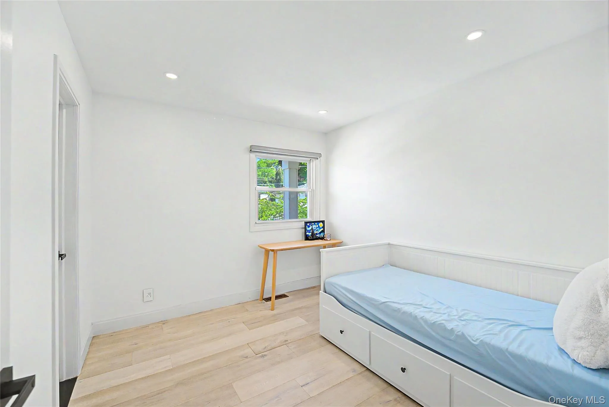 20 Russell Park Road, Oyster Bay, NY, 4 Bedrooms Bedrooms, 8 Rooms Rooms,2 BathroomsBathrooms,Residential,For Rent,Russell Park,0,1016789 20 Russell Park Road, Oyster Bay, NY, 4 Bedrooms Bedrooms, 8 Rooms Rooms,2 BathroomsBathrooms,Residential,For Rent,Russell Park,0,1016789