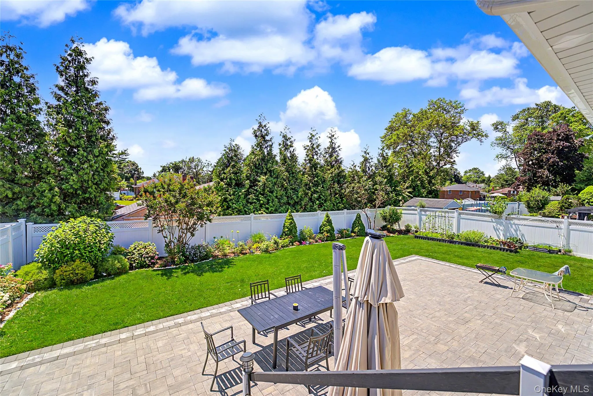 20 Russell Park Road, Oyster Bay, NY, 4 Bedrooms Bedrooms, 8 Rooms Rooms,2 BathroomsBathrooms,Residential,For Rent,Russell Park,0,1016789 20 Russell Park Road, Oyster Bay, NY, 4 Bedrooms Bedrooms, 8 Rooms Rooms,2 BathroomsBathrooms,Residential,For Rent,Russell Park,0,1016789