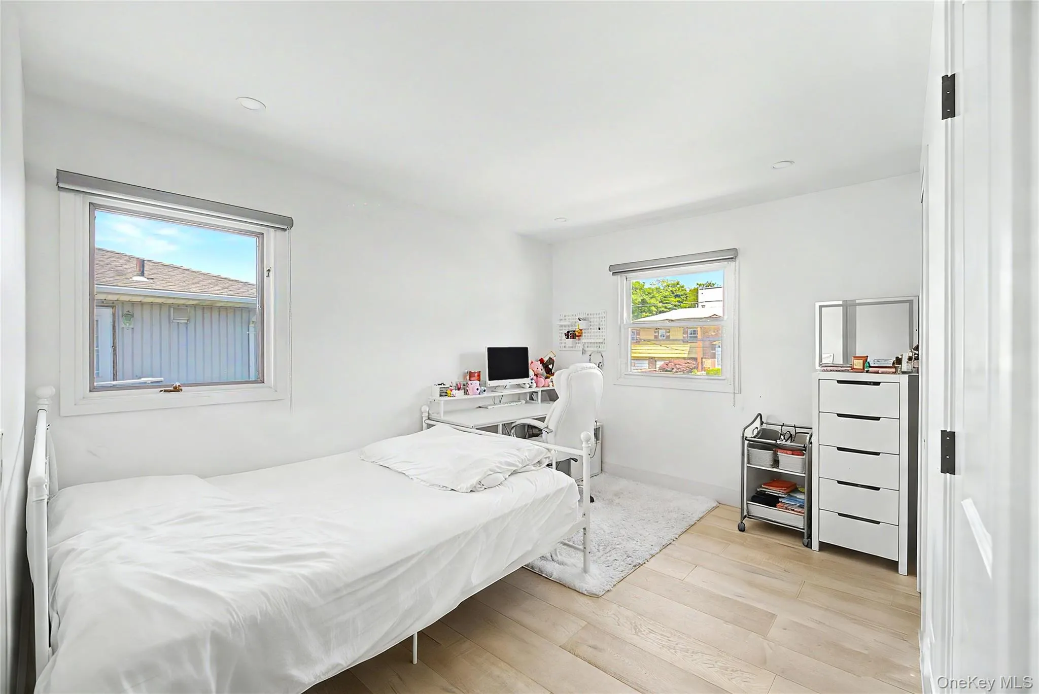 20 Russell Park Road, Oyster Bay, NY, 4 Bedrooms Bedrooms, 8 Rooms Rooms,2 BathroomsBathrooms,Residential,For Rent,Russell Park,0,1016789 20 Russell Park Road, Oyster Bay, NY, 4 Bedrooms Bedrooms, 8 Rooms Rooms,2 BathroomsBathrooms,Residential,For Rent,Russell Park,0,1016789