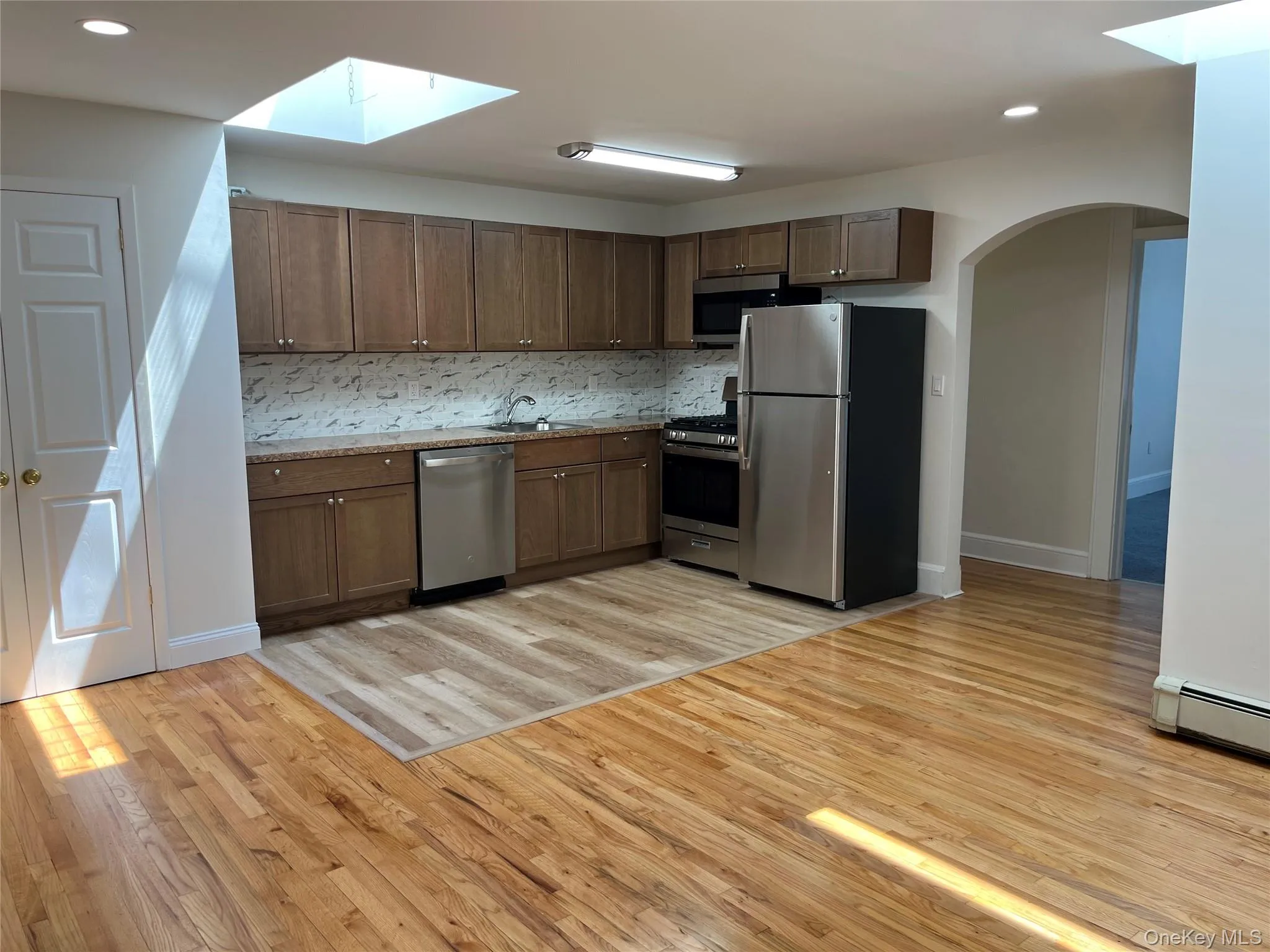 161 Main Street, North Hempstead, NY, 2 Bedrooms Bedrooms, 4 Rooms Rooms,1 BathroomBathrooms,Residential Lease,For Rent,Main,0,1016791 161 Main Street, North Hempstead, NY, 2 Bedrooms Bedrooms, 4 Rooms Rooms,1 BathroomBathrooms,Residential Lease,For Rent,Main,0,1016791
