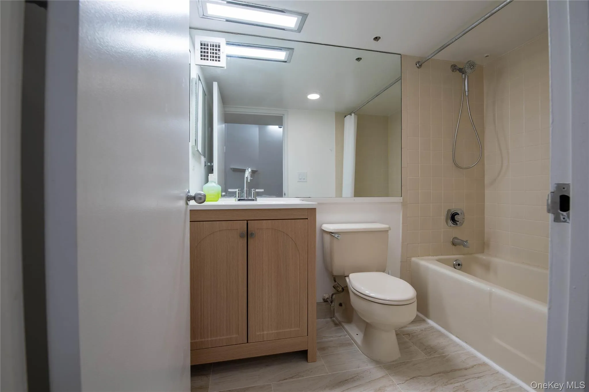 2414 Villa At The Woods, Peekskill, NY, 5 Rooms Rooms,1 BathroomBathrooms,Residential Lease,For Rent,Villa At The Woods,0,1016792 2414 Villa At The Woods, Peekskill, NY, 5 Rooms Rooms,1 BathroomBathrooms,Residential Lease,For Rent,Villa At The Woods,0,1016792