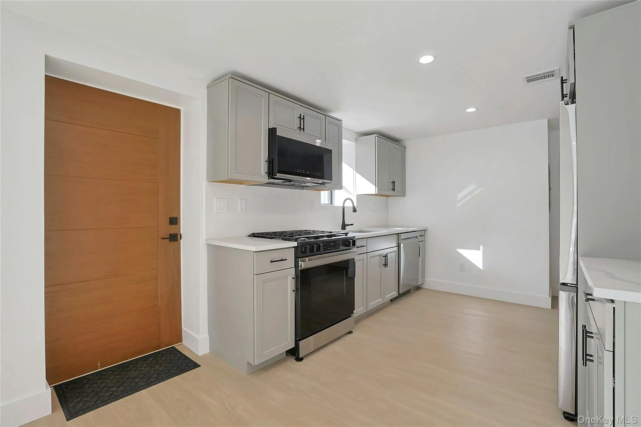 229 Piermont Avenue, Orangetown, NY, 2 Bedrooms Bedrooms, 7 Rooms Rooms,1 BathroomBathrooms,Residential Lease,For Rent,Piermont,0,KEY1016794 229 Piermont Avenue, Orangetown, NY, 2 Bedrooms Bedrooms, 7 Rooms Rooms,1 BathroomBathrooms,Residential Lease,For Rent,Piermont,0,KEY1016794