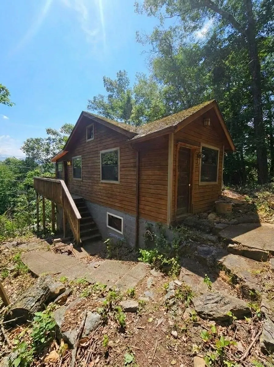 211 Brook Trail, Warwick (town), NY, 2 Bedrooms Bedrooms, 1 Room Rooms,1 BathroomBathrooms,Residential,For Rent,Brook,0,1016796 211 Brook Trail, Warwick (town), NY, 2 Bedrooms Bedrooms, 1 Room Rooms,1 BathroomBathrooms,Residential,For Rent,Brook,0,1016796
