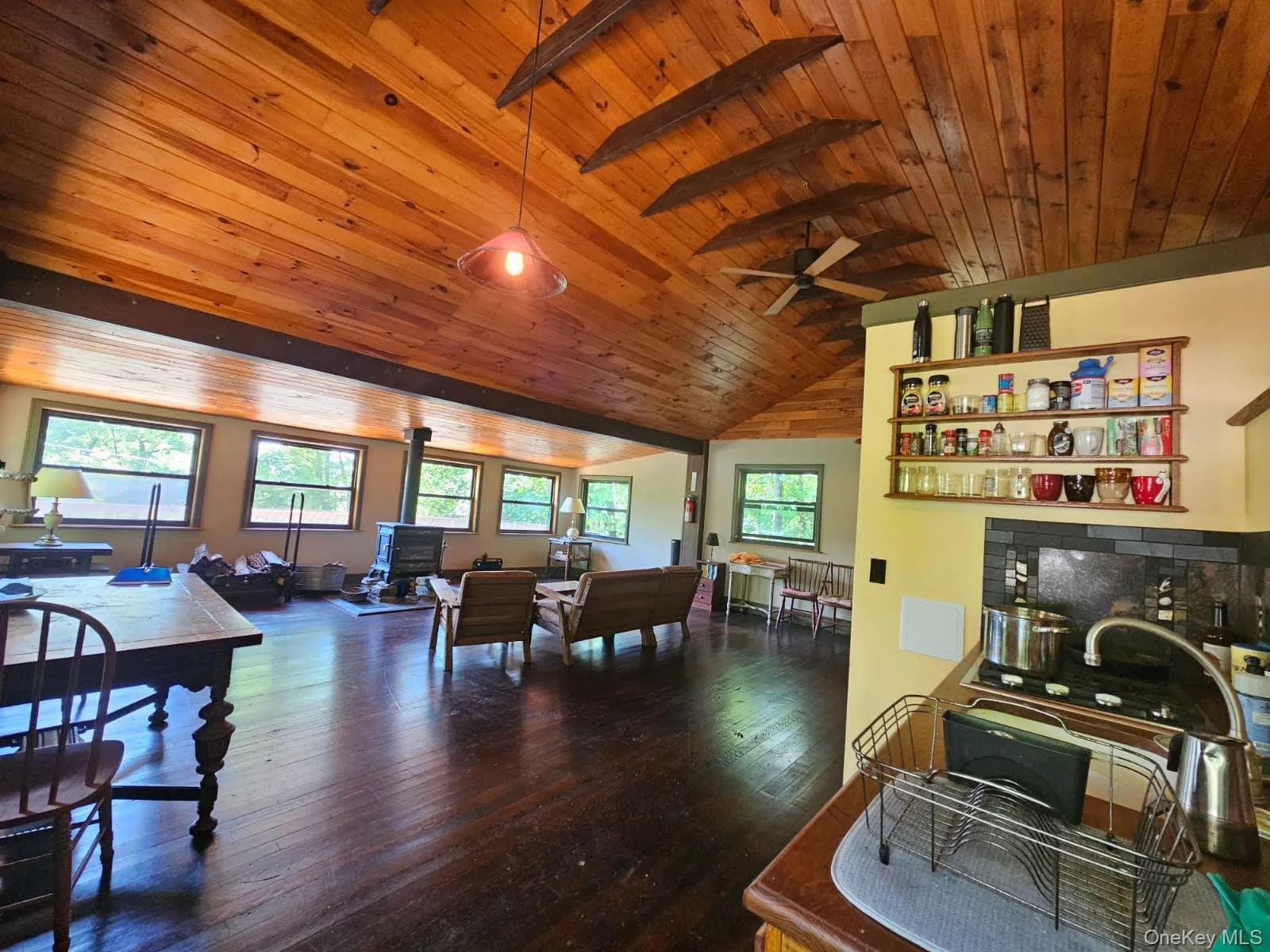 211 Brook Trail, Warwick (town), NY, 2 Bedrooms Bedrooms, 1 Room Rooms,1 BathroomBathrooms,Residential,For Rent,Brook,0,1016796 211 Brook Trail, Warwick (town), NY, 2 Bedrooms Bedrooms, 1 Room Rooms,1 BathroomBathrooms,Residential,For Rent,Brook,0,1016796