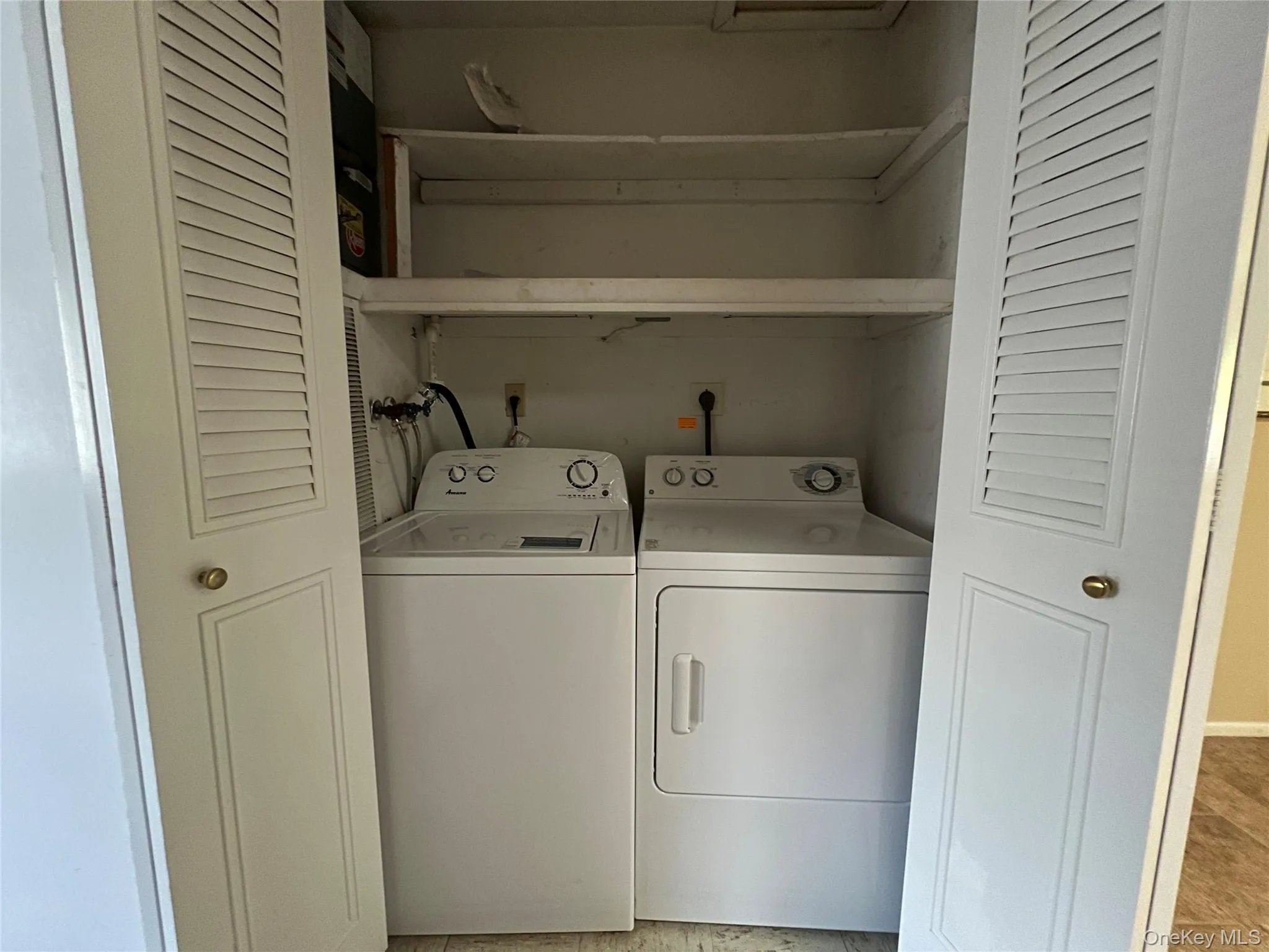 312 Woodbridge Drive, Brookhaven, NY, 1 Bedroom Bedrooms, 4 Rooms Rooms,1 BathroomBathrooms,Residential,For Rent,Woodbridge,0,KEY1016798 312 Woodbridge Drive, Brookhaven, NY, 1 Bedroom Bedrooms, 4 Rooms Rooms,1 BathroomBathrooms,Residential,For Rent,Woodbridge,0,KEY1016798