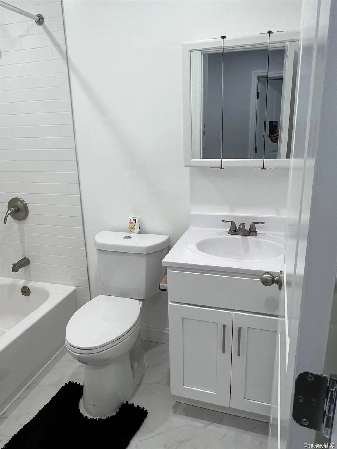 196-26 91st Avenue, New York, NY, 3 Bedrooms Bedrooms, 8 Rooms Rooms,2 BathroomsBathrooms,Residential Lease,For Rent,91st,0,KEY1016799 196-26 91st Avenue, New York, NY, 3 Bedrooms Bedrooms, 8 Rooms Rooms,2 BathroomsBathrooms,Residential Lease,For Rent,91st,0,KEY1016799