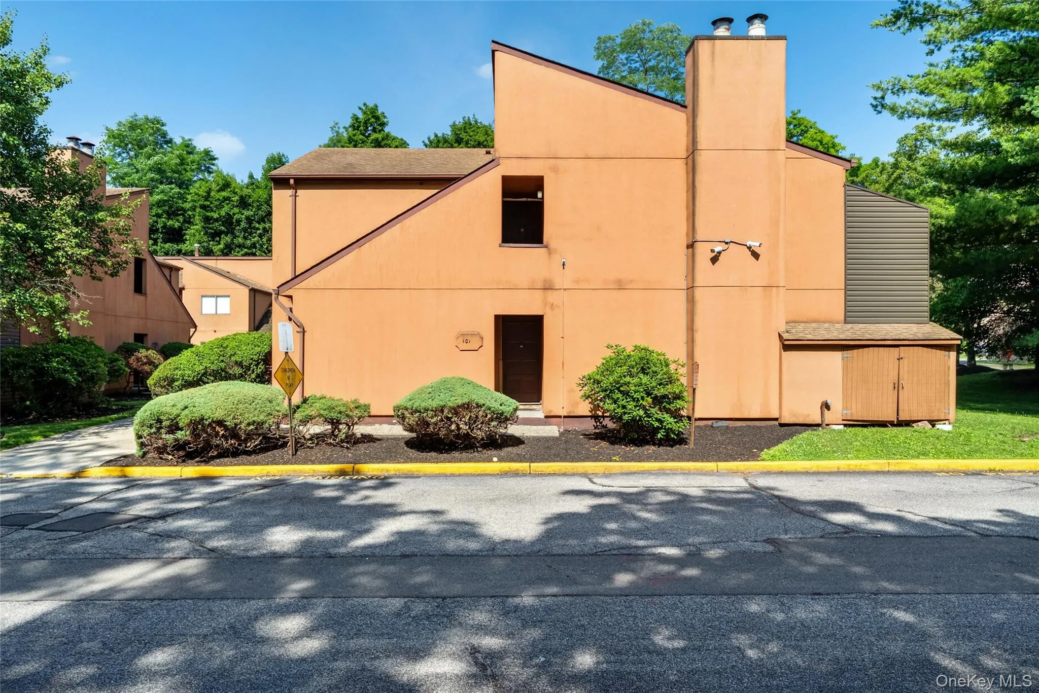 101 Town Hill Road, Clarkstown, NY, 1 Bedroom Bedrooms, 5 Rooms Rooms,1 BathroomBathrooms,Residential Lease,For Rent,Town Hill,0,1016801 101 Town Hill Road, Clarkstown, NY, 1 Bedroom Bedrooms, 5 Rooms Rooms,1 BathroomBathrooms,Residential Lease,For Rent,Town Hill,0,1016801