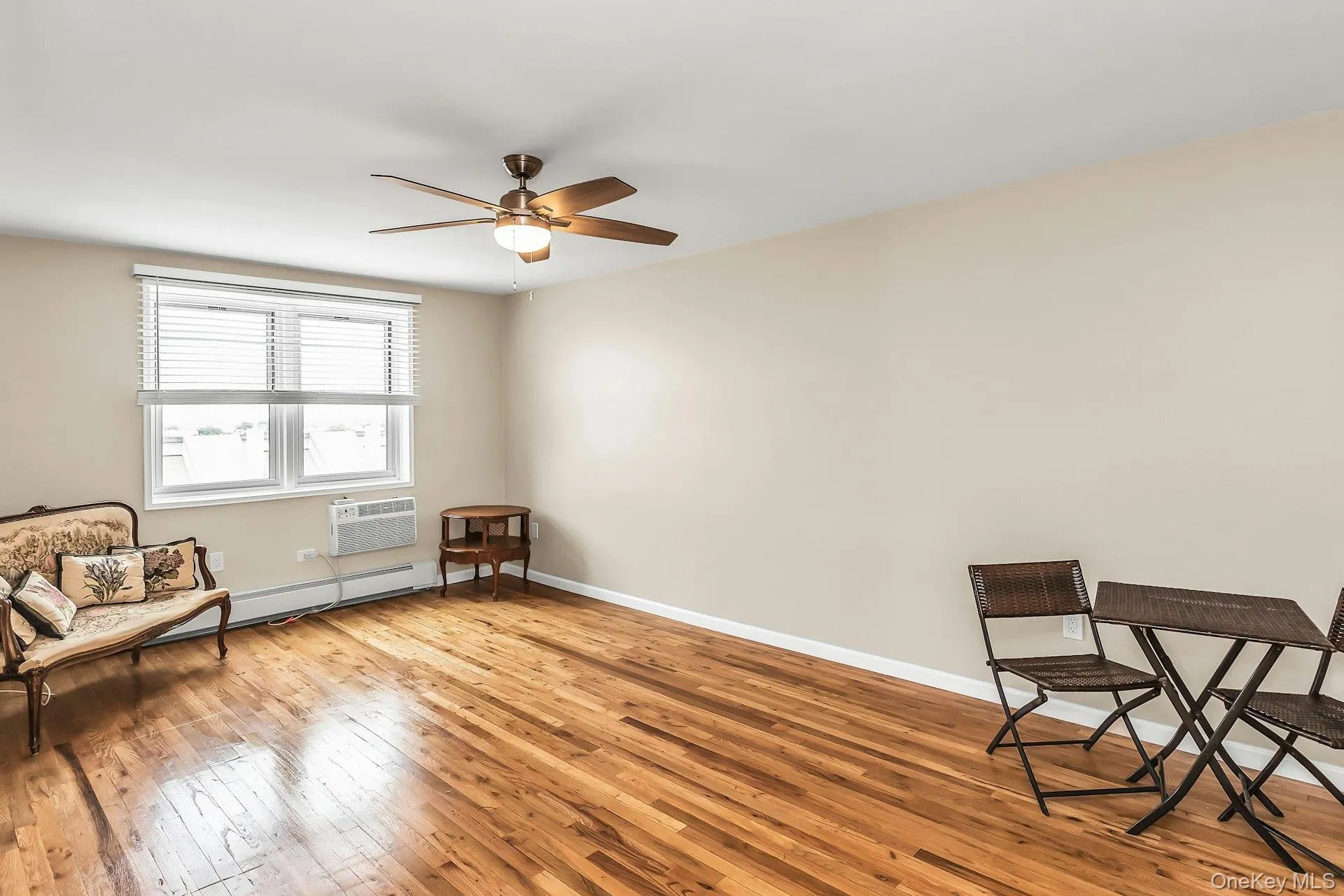 370 Broadway, Long Beach, NY, 1 Bedroom Bedrooms, 3 Rooms Rooms,1 BathroomBathrooms,Residential,For Rent,Broadway,0,1016802 370 Broadway, Long Beach, NY, 1 Bedroom Bedrooms, 3 Rooms Rooms,1 BathroomBathrooms,Residential,For Rent,Broadway,0,1016802