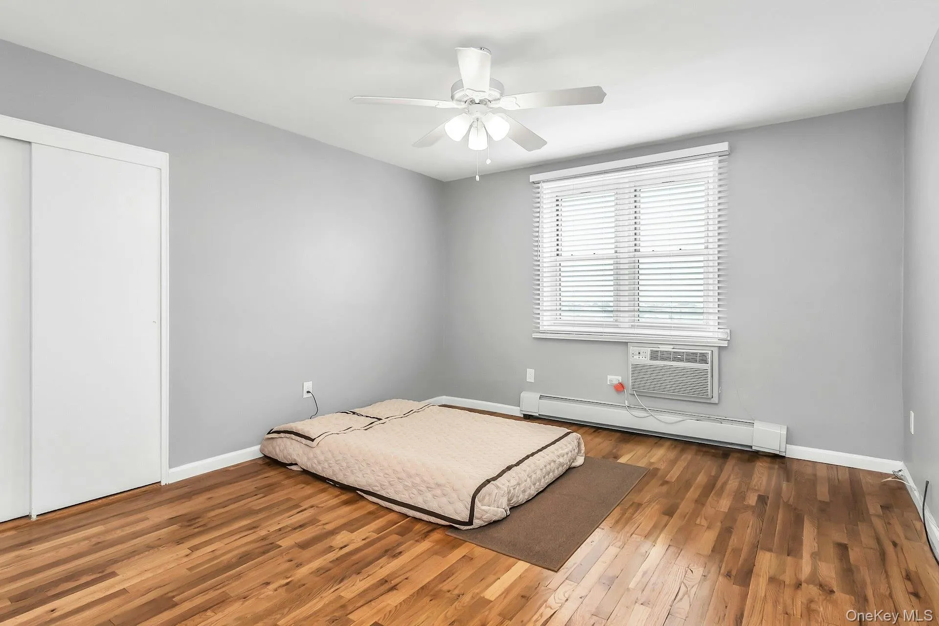 370 Broadway, Long Beach, NY, 1 Bedroom Bedrooms, 3 Rooms Rooms,1 BathroomBathrooms,Residential,For Rent,Broadway,0,1016802 370 Broadway, Long Beach, NY, 1 Bedroom Bedrooms, 3 Rooms Rooms,1 BathroomBathrooms,Residential,For Rent,Broadway,0,1016802