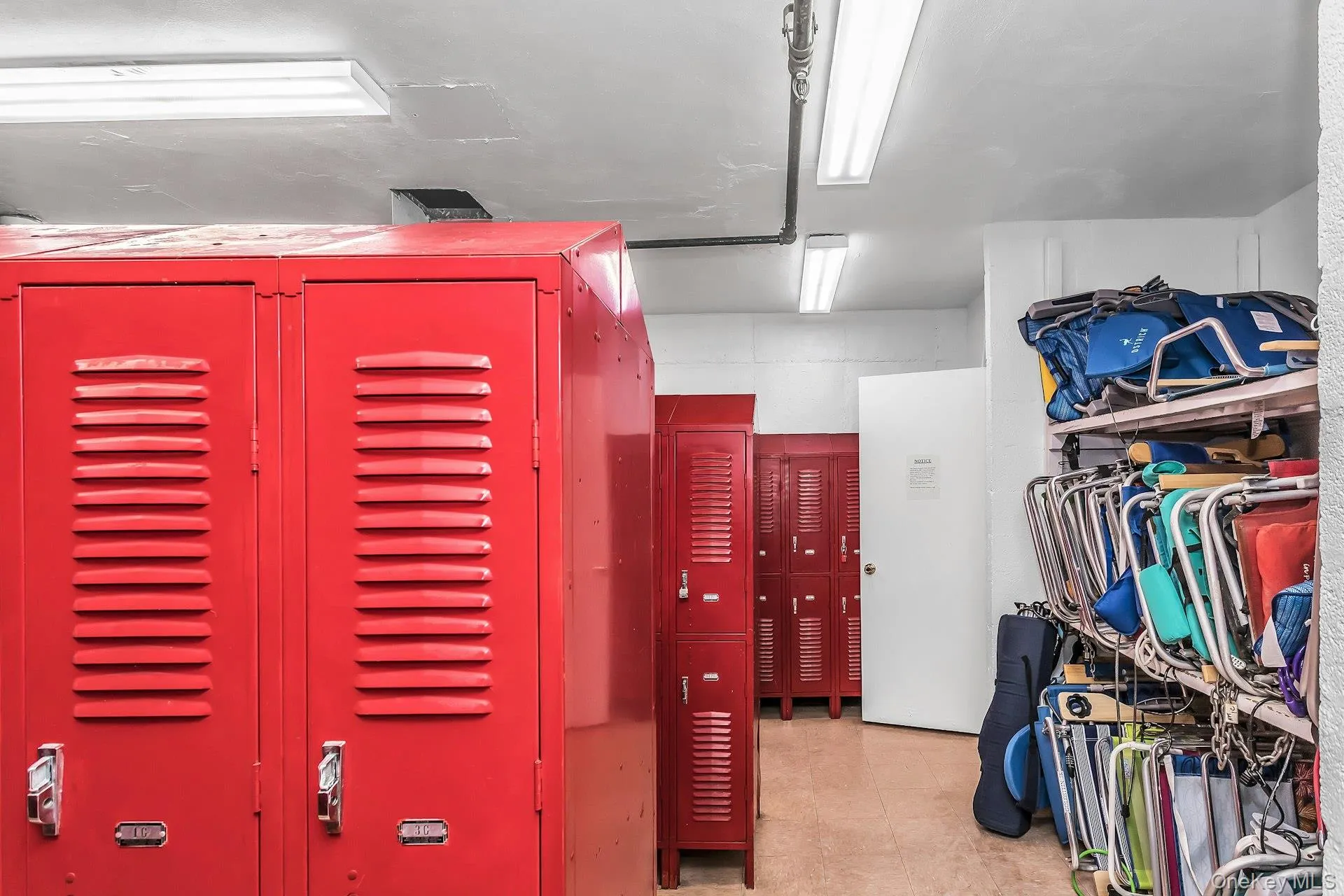 370 Broadway, Long Beach, NY, 1 Bedroom Bedrooms, 3 Rooms Rooms,1 BathroomBathrooms,Residential,For Rent,Broadway,0,1016802 370 Broadway, Long Beach, NY, 1 Bedroom Bedrooms, 3 Rooms Rooms,1 BathroomBathrooms,Residential,For Rent,Broadway,0,1016802