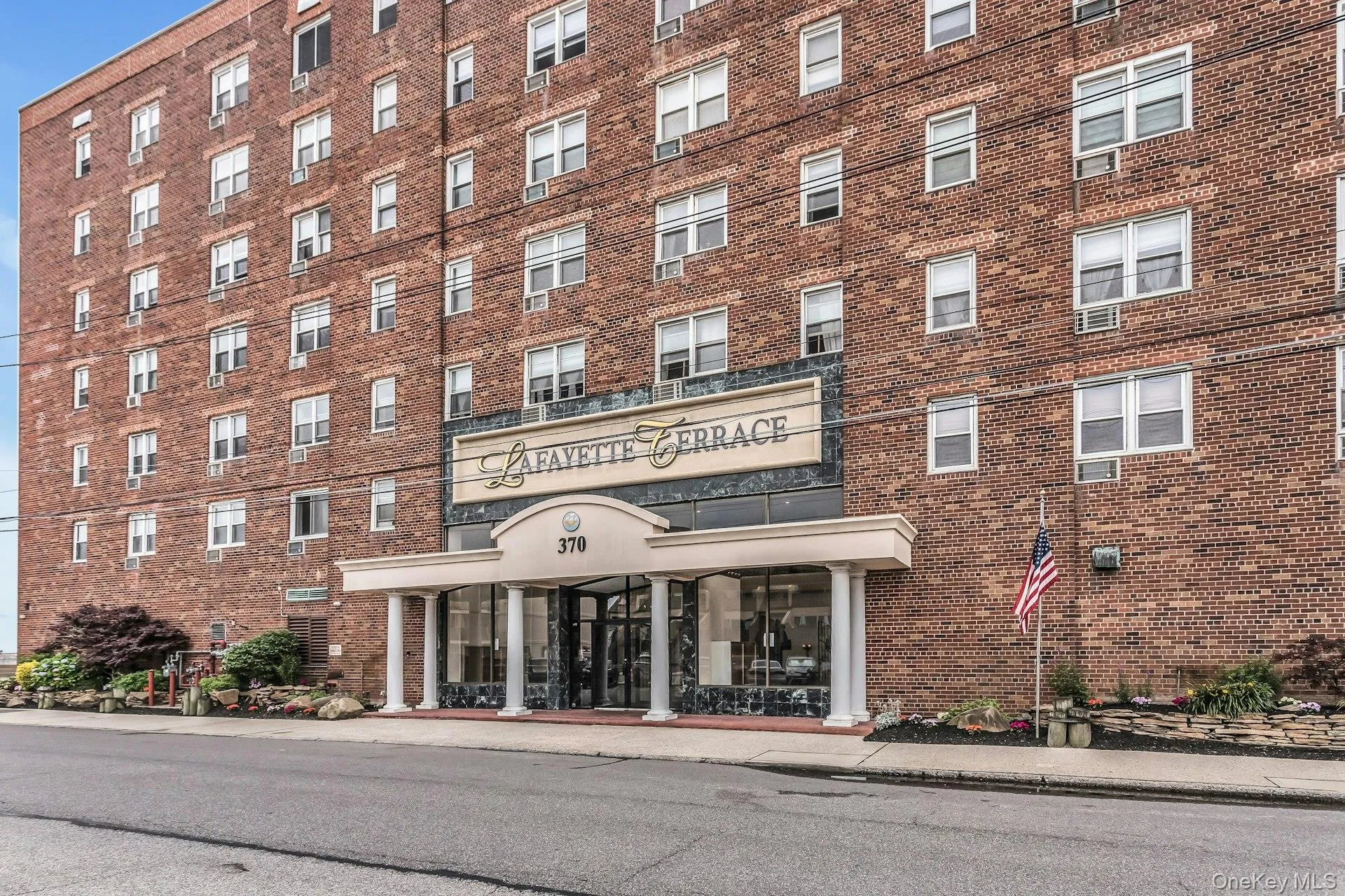 370 Broadway, Long Beach, NY, 1 Bedroom Bedrooms, 3 Rooms Rooms,1 BathroomBathrooms,Residential,For Rent,Broadway,0,1016802 370 Broadway, Long Beach, NY, 1 Bedroom Bedrooms, 3 Rooms Rooms,1 BathroomBathrooms,Residential,For Rent,Broadway,0,1016802