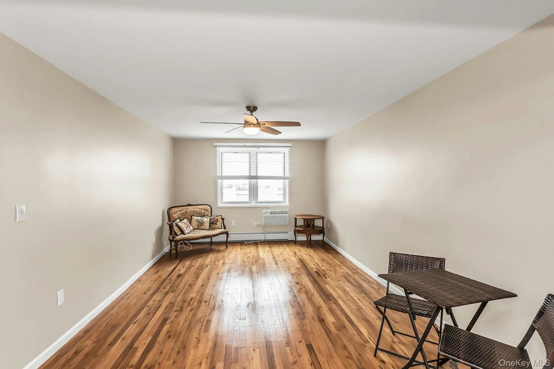 370 Broadway, Long Beach, NY, 1 Bedroom Bedrooms, 3 Rooms Rooms,1 BathroomBathrooms,Residential,For Rent,Broadway,0,1016802 370 Broadway, Long Beach, NY, 1 Bedroom Bedrooms, 3 Rooms Rooms,1 BathroomBathrooms,Residential,For Rent,Broadway,0,1016802