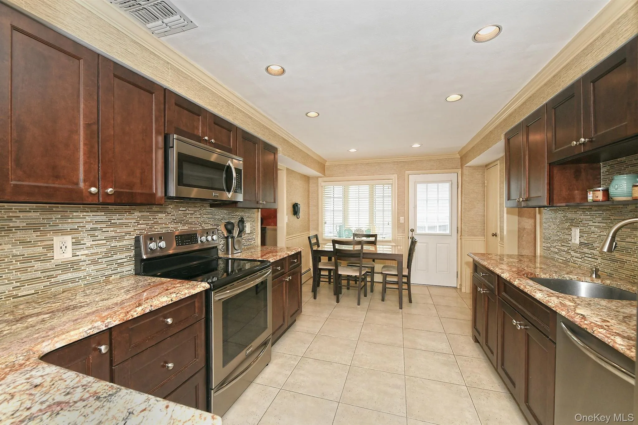 1932 Cynthia Lane, Hempstead, NY, 5 Bedrooms Bedrooms, 9 Rooms Rooms,3 BathroomsBathrooms,Residential,For Rent,Cynthia,0,KEY1016803 1932 Cynthia Lane, Hempstead, NY, 5 Bedrooms Bedrooms, 9 Rooms Rooms,3 BathroomsBathrooms,Residential,For Rent,Cynthia,0,KEY1016803