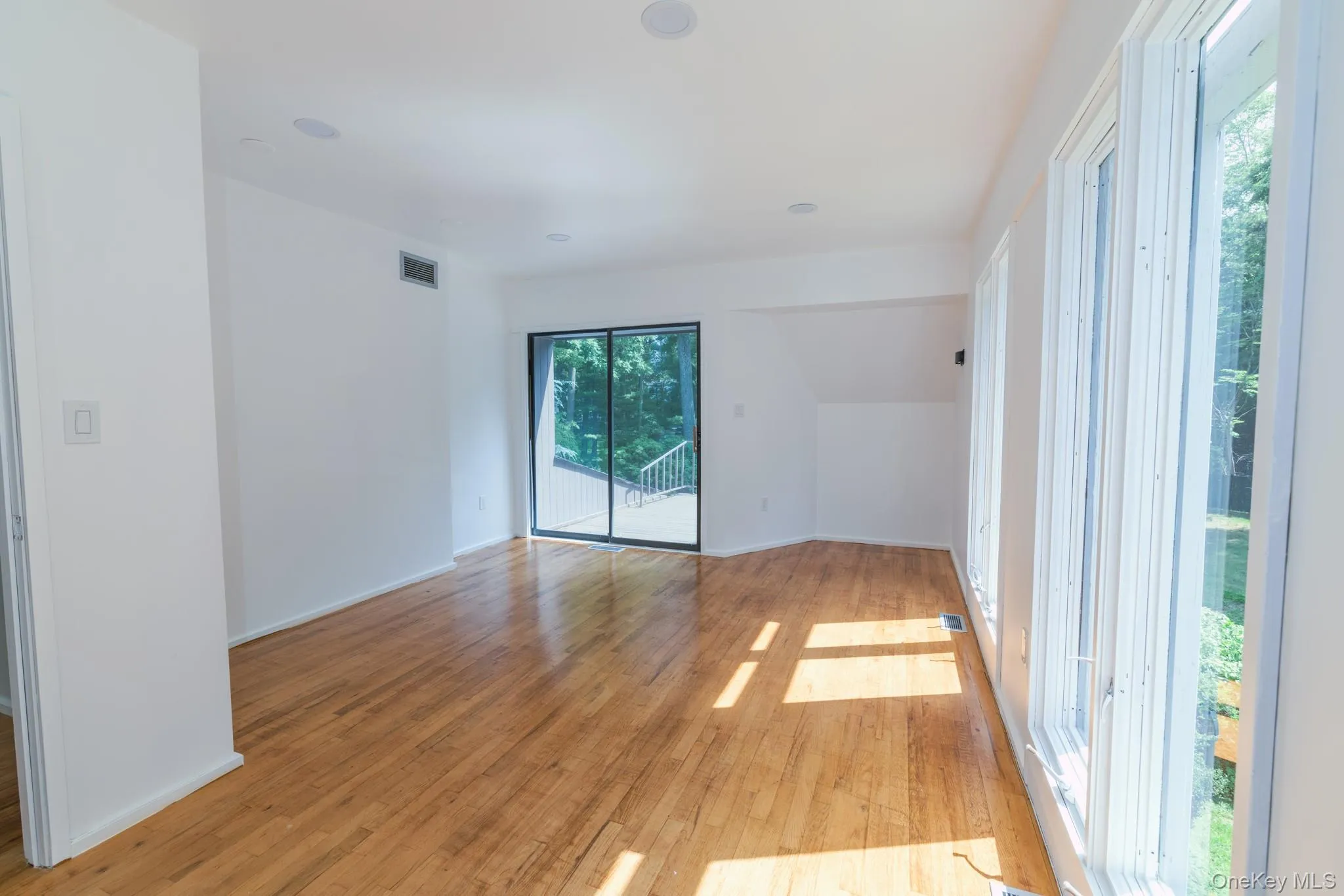 12 Lost Meadow Lane, Brookhaven, NY, 4 Bedrooms Bedrooms, 8 Rooms Rooms,2 BathroomsBathrooms,Residential,For Rent,Lost Meadow,0,1016804 12 Lost Meadow Lane, Brookhaven, NY, 4 Bedrooms Bedrooms, 8 Rooms Rooms,2 BathroomsBathrooms,Residential,For Rent,Lost Meadow,0,1016804