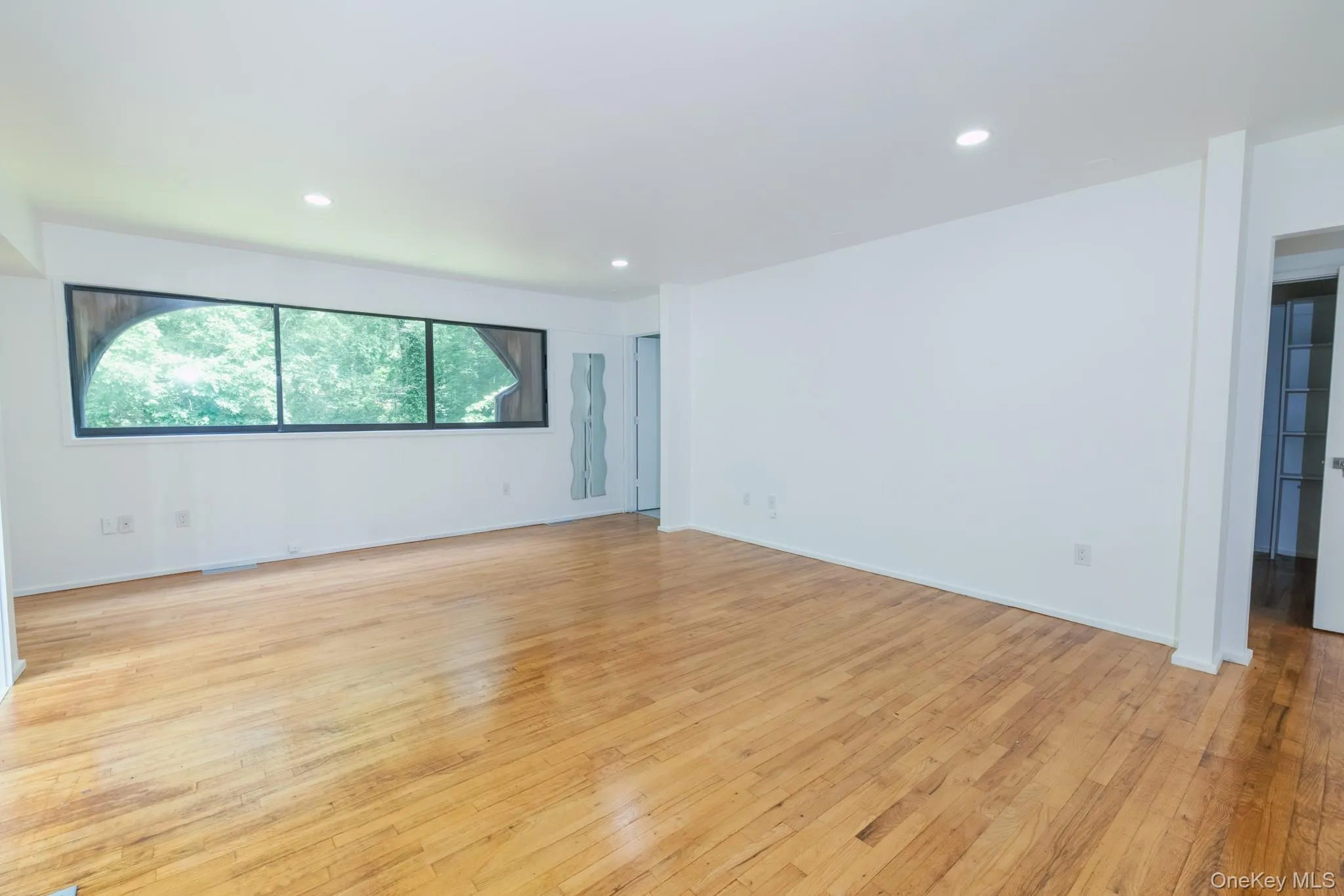 12 Lost Meadow Lane, Brookhaven, NY, 4 Bedrooms Bedrooms, 8 Rooms Rooms,2 BathroomsBathrooms,Residential,For Rent,Lost Meadow,0,1016804 12 Lost Meadow Lane, Brookhaven, NY, 4 Bedrooms Bedrooms, 8 Rooms Rooms,2 BathroomsBathrooms,Residential,For Rent,Lost Meadow,0,1016804