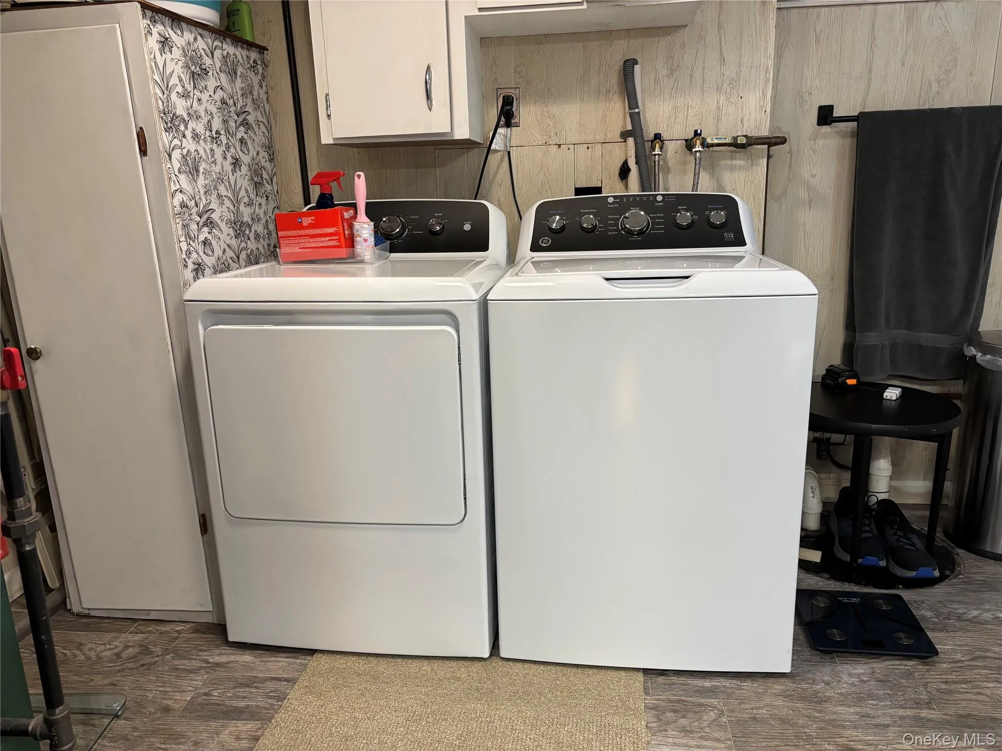 Full sized washer & dryer Full sized washer & dryer