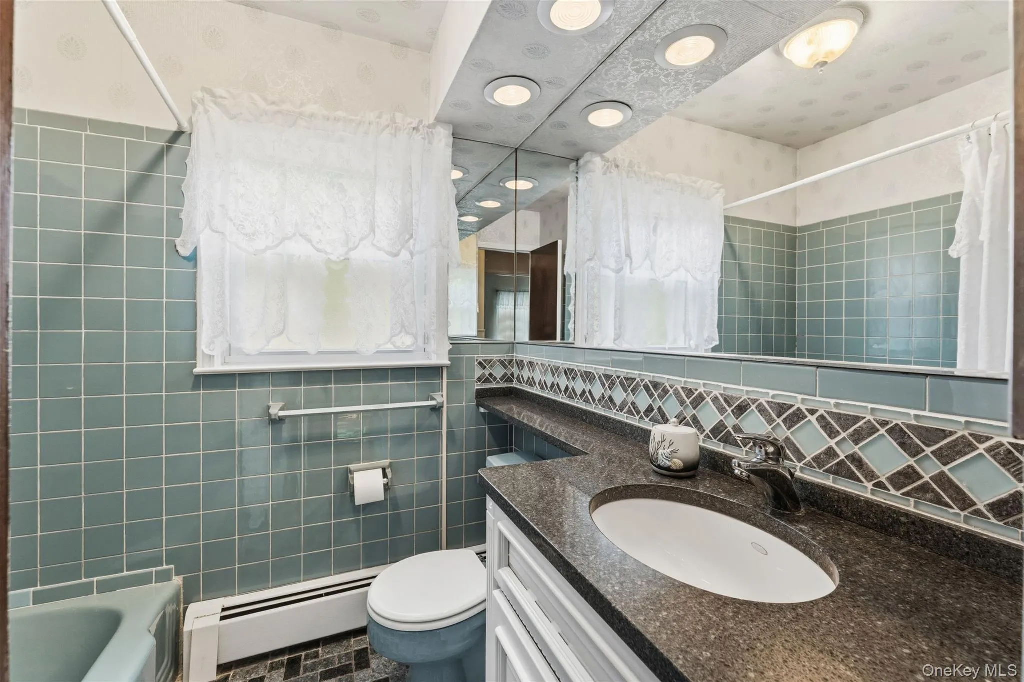 Full Bathroom. Full Bathroom.