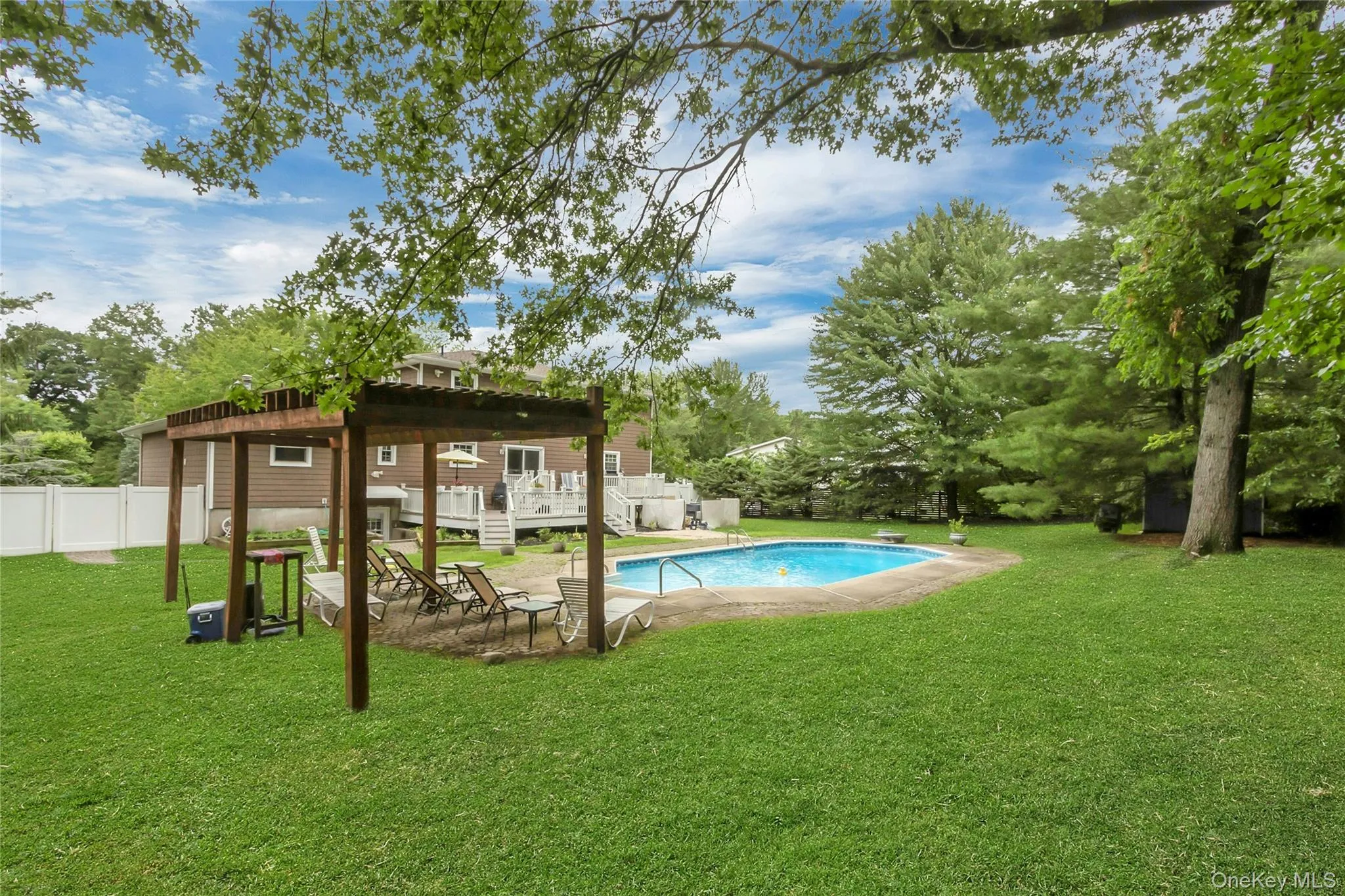 7 Cranford Road, Clarkstown, NY, 5 Bedrooms Bedrooms, 10 Rooms Rooms,4 BathroomsBathrooms,Residential,For Rent,Cranford,0,1016811 7 Cranford Road, Clarkstown, NY, 5 Bedrooms Bedrooms, 10 Rooms Rooms,4 BathroomsBathrooms,Residential,For Rent,Cranford,0,1016811