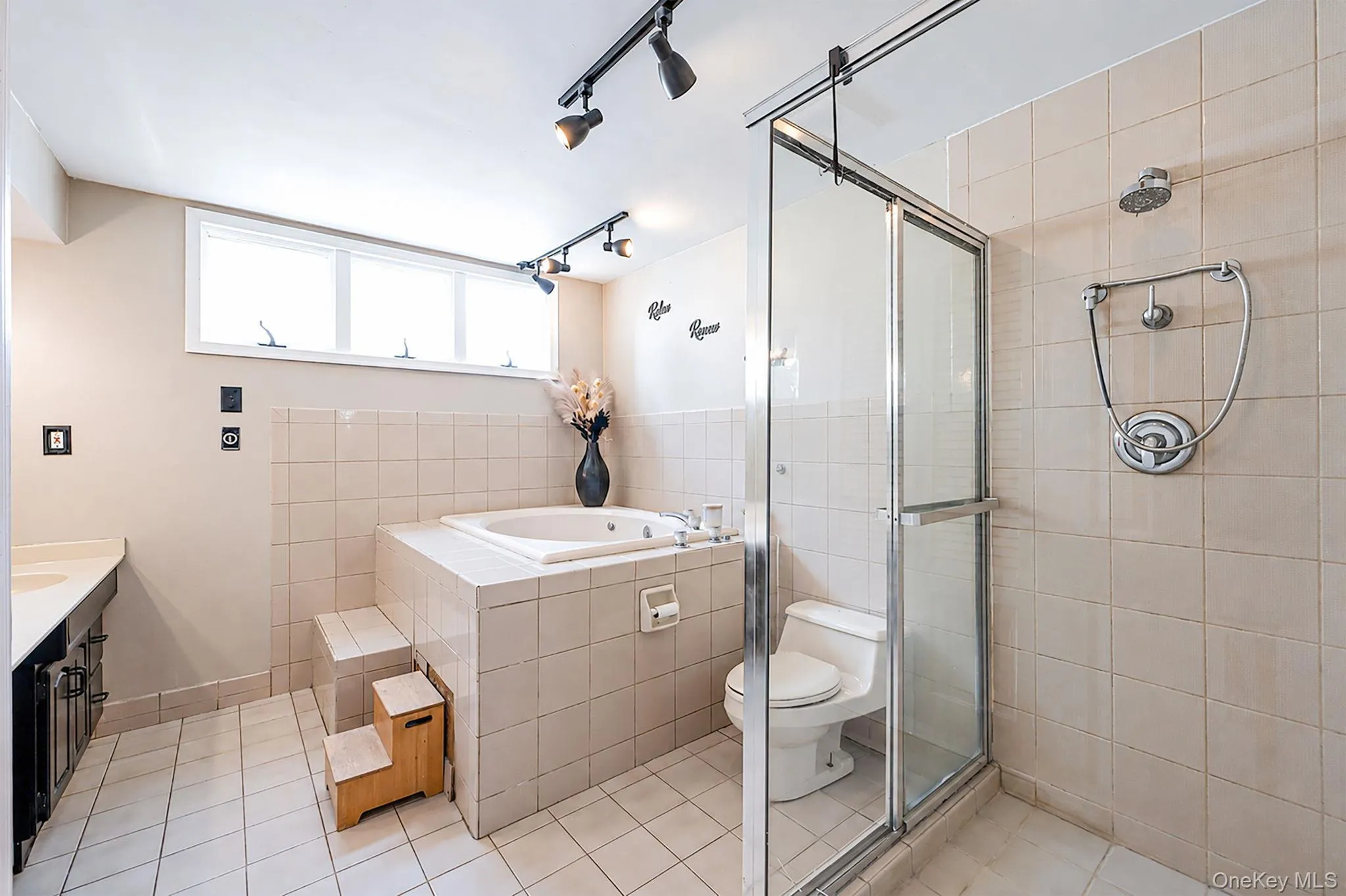 77 Toomey Road, Islip, NY, 6 Bedrooms Bedrooms, 11 Rooms Rooms,2 BathroomsBathrooms,Residential,For Rent,Toomey,0,1016813 77 Toomey Road, Islip, NY, 6 Bedrooms Bedrooms, 11 Rooms Rooms,2 BathroomsBathrooms,Residential,For Rent,Toomey,0,1016813