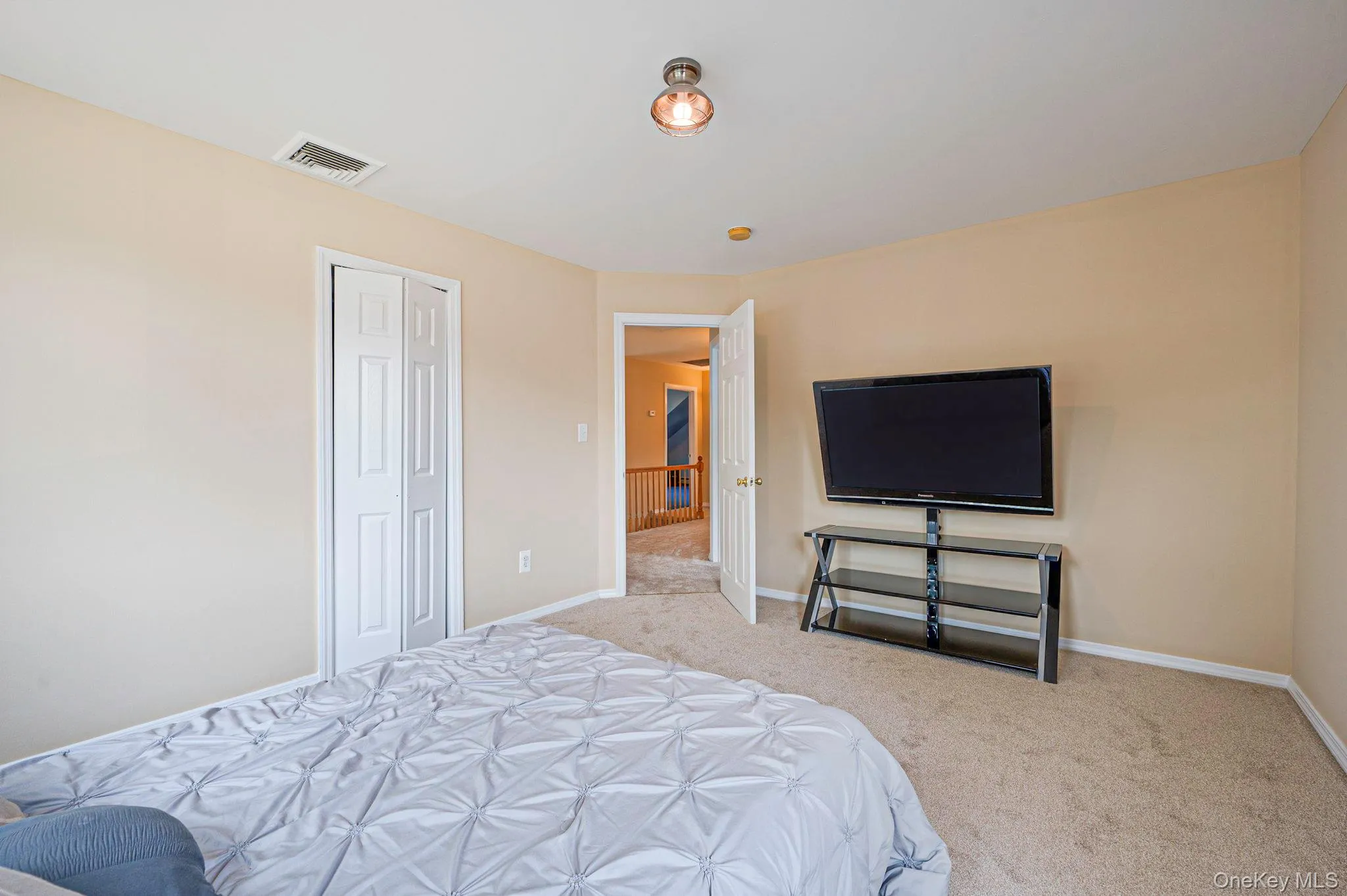 77 Toomey Road, Islip, NY, 6 Bedrooms Bedrooms, 11 Rooms Rooms,2 BathroomsBathrooms,Residential,For Rent,Toomey,0,1016813 77 Toomey Road, Islip, NY, 6 Bedrooms Bedrooms, 11 Rooms Rooms,2 BathroomsBathrooms,Residential,For Rent,Toomey,0,1016813