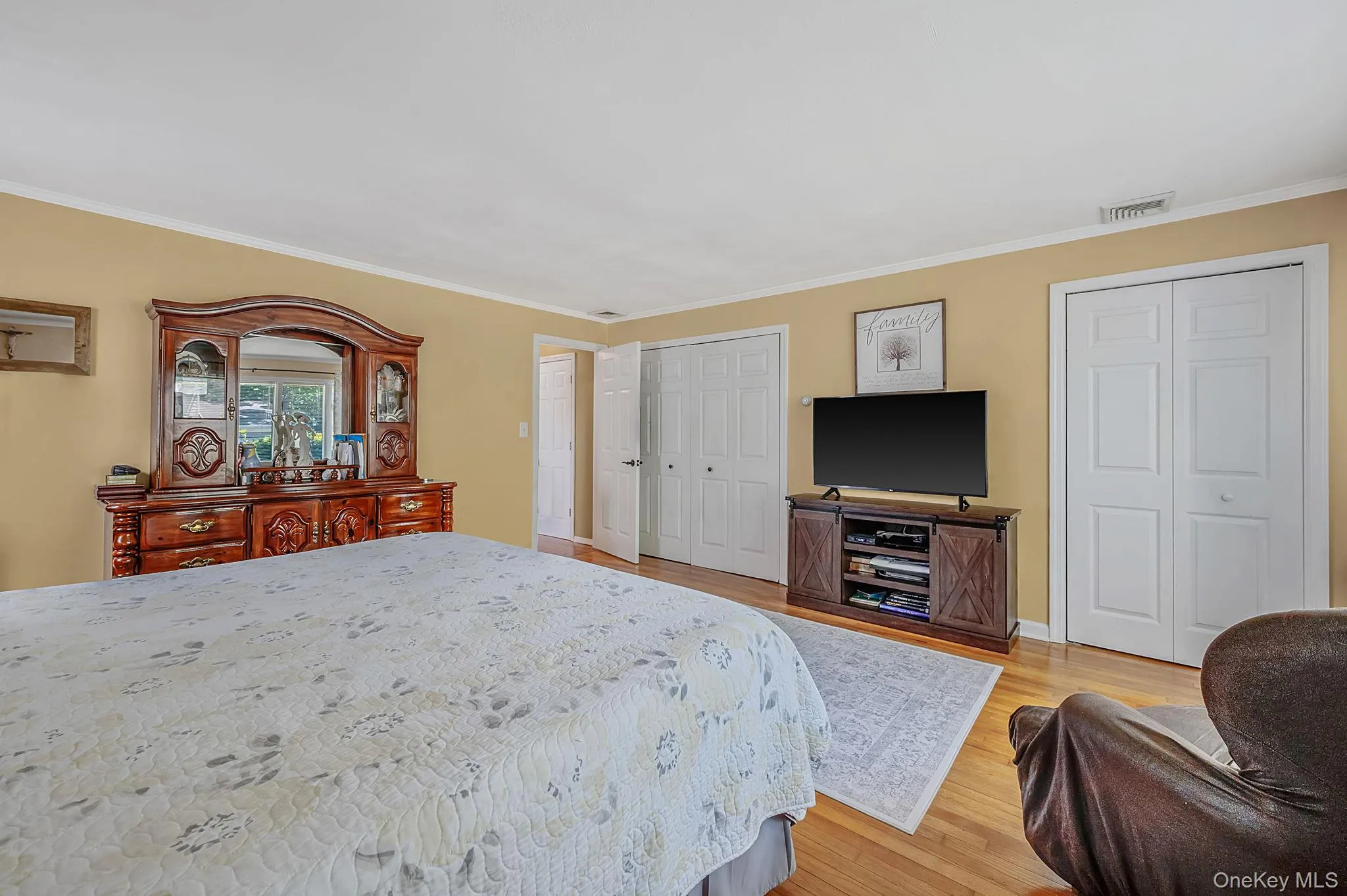 77 Toomey Road, Islip, NY, 6 Bedrooms Bedrooms, 11 Rooms Rooms,2 BathroomsBathrooms,Residential,For Rent,Toomey,0,1016813 77 Toomey Road, Islip, NY, 6 Bedrooms Bedrooms, 11 Rooms Rooms,2 BathroomsBathrooms,Residential,For Rent,Toomey,0,1016813