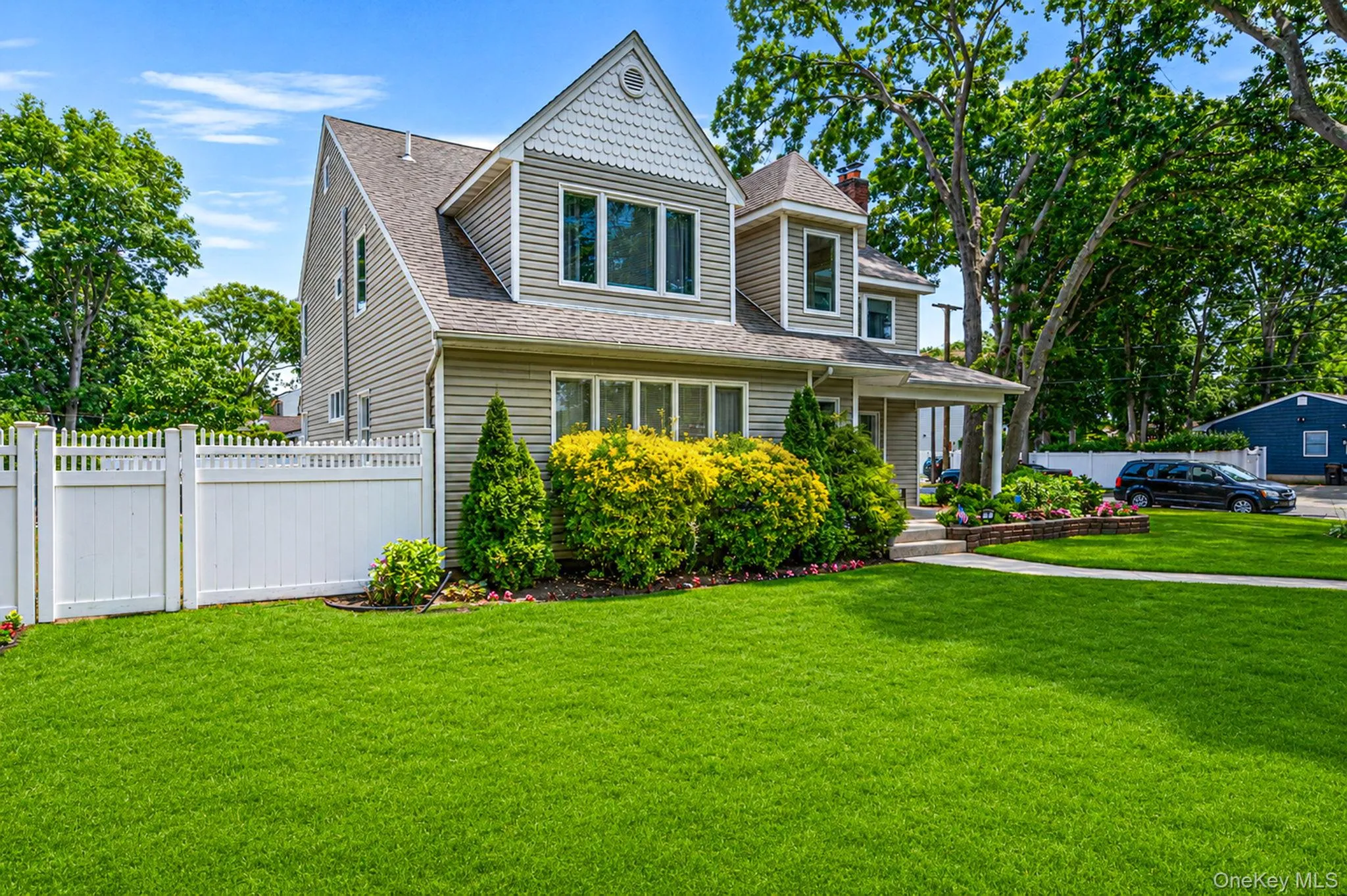 77 Toomey Road, Islip, NY, 6 Bedrooms Bedrooms, 11 Rooms Rooms,2 BathroomsBathrooms,Residential,For Rent,Toomey,0,1016813 77 Toomey Road, Islip, NY, 6 Bedrooms Bedrooms, 11 Rooms Rooms,2 BathroomsBathrooms,Residential,For Rent,Toomey,0,1016813