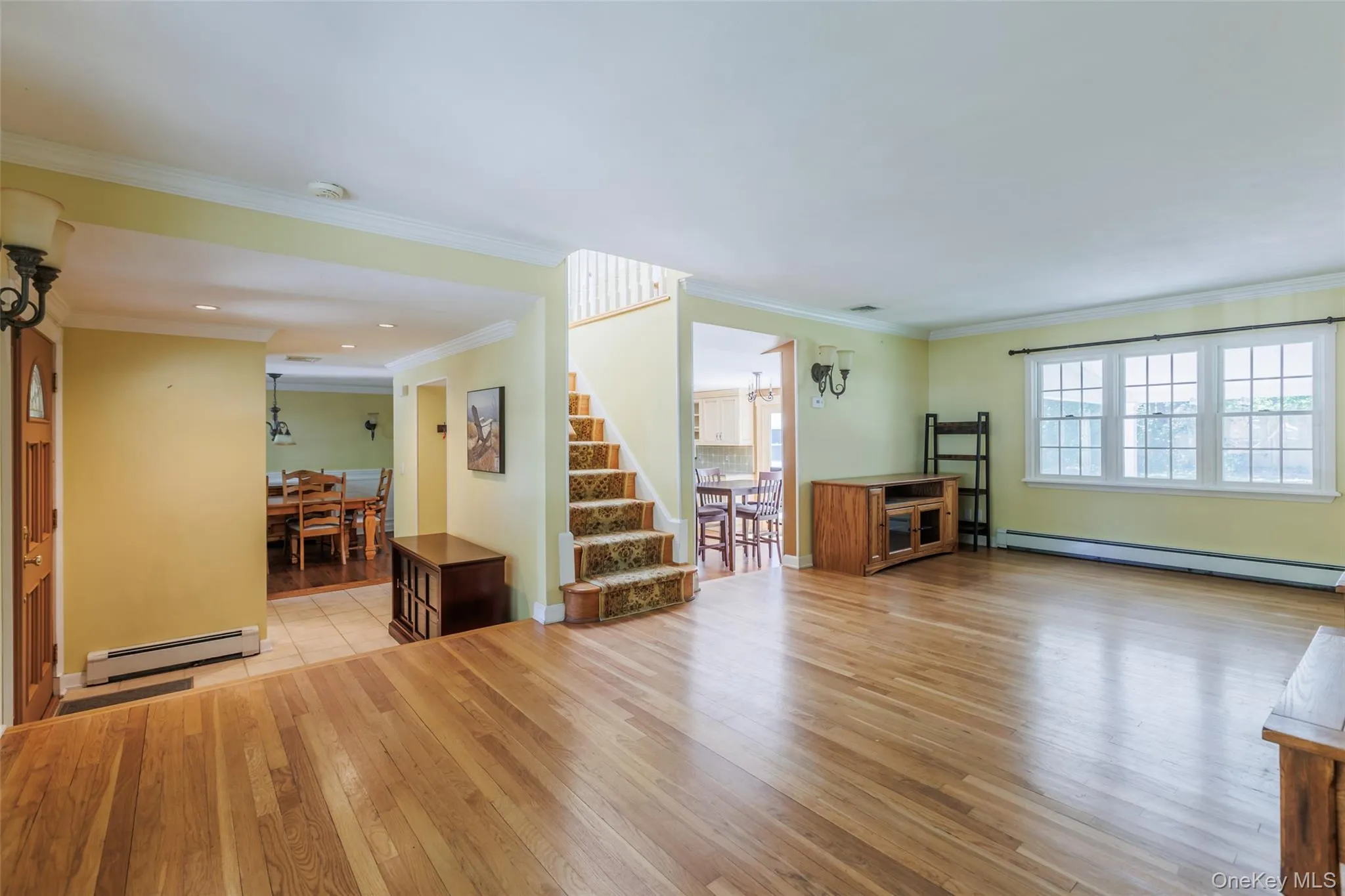 12 Rumford Road, Smithtown, NY, 3 Bedrooms Bedrooms, 6 Rooms Rooms,1 BathroomBathrooms,Residential Lease,For Rent,Rumford,0,1016818 12 Rumford Road, Smithtown, NY, 3 Bedrooms Bedrooms, 6 Rooms Rooms,1 BathroomBathrooms,Residential Lease,For Rent,Rumford,0,1016818