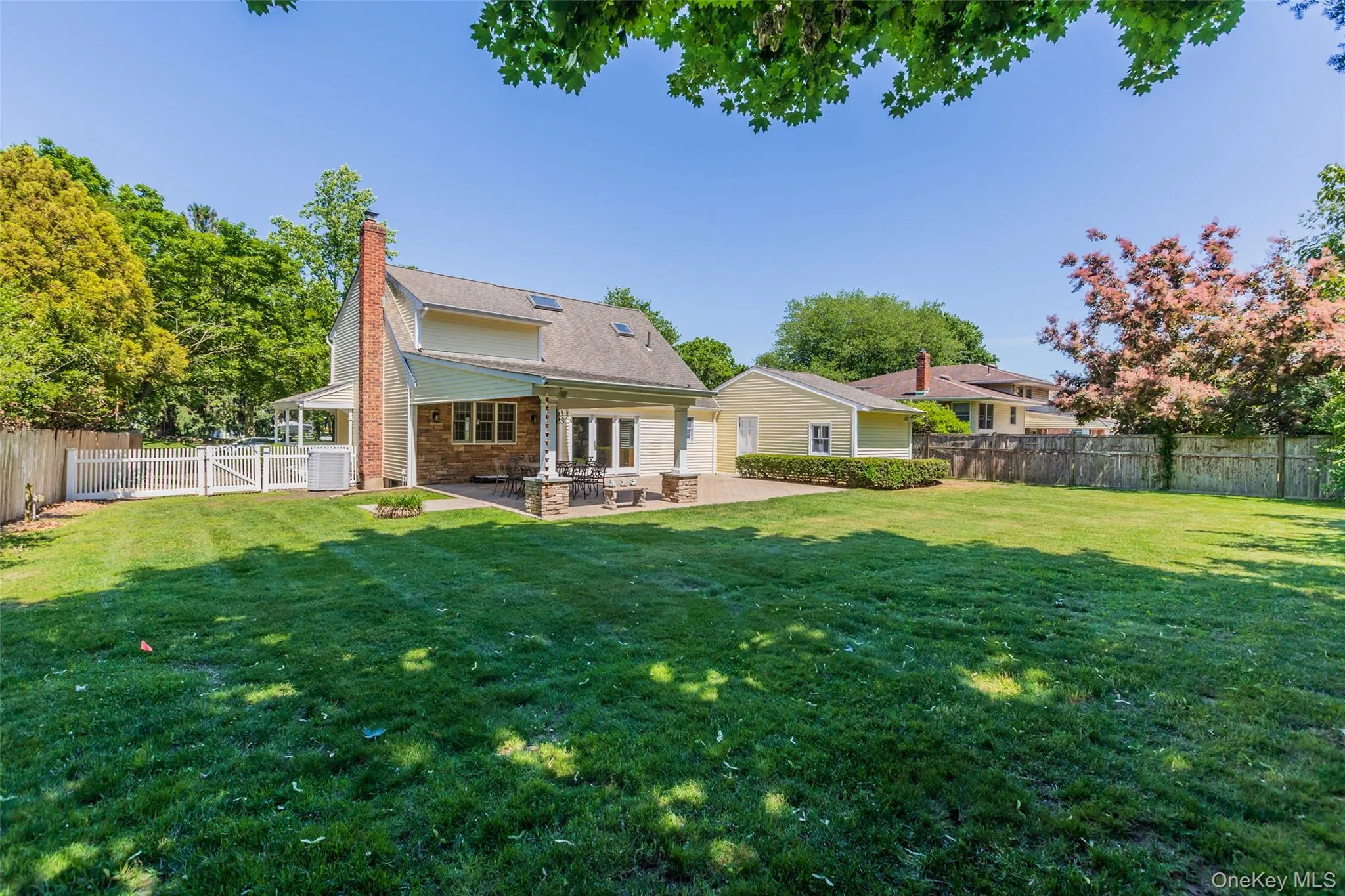 12 Rumford Road, Smithtown, NY, 3 Bedrooms Bedrooms, 6 Rooms Rooms,1 BathroomBathrooms,Residential Lease,For Rent,Rumford,0,1016818 12 Rumford Road, Smithtown, NY, 3 Bedrooms Bedrooms, 6 Rooms Rooms,1 BathroomBathrooms,Residential Lease,For Rent,Rumford,0,1016818