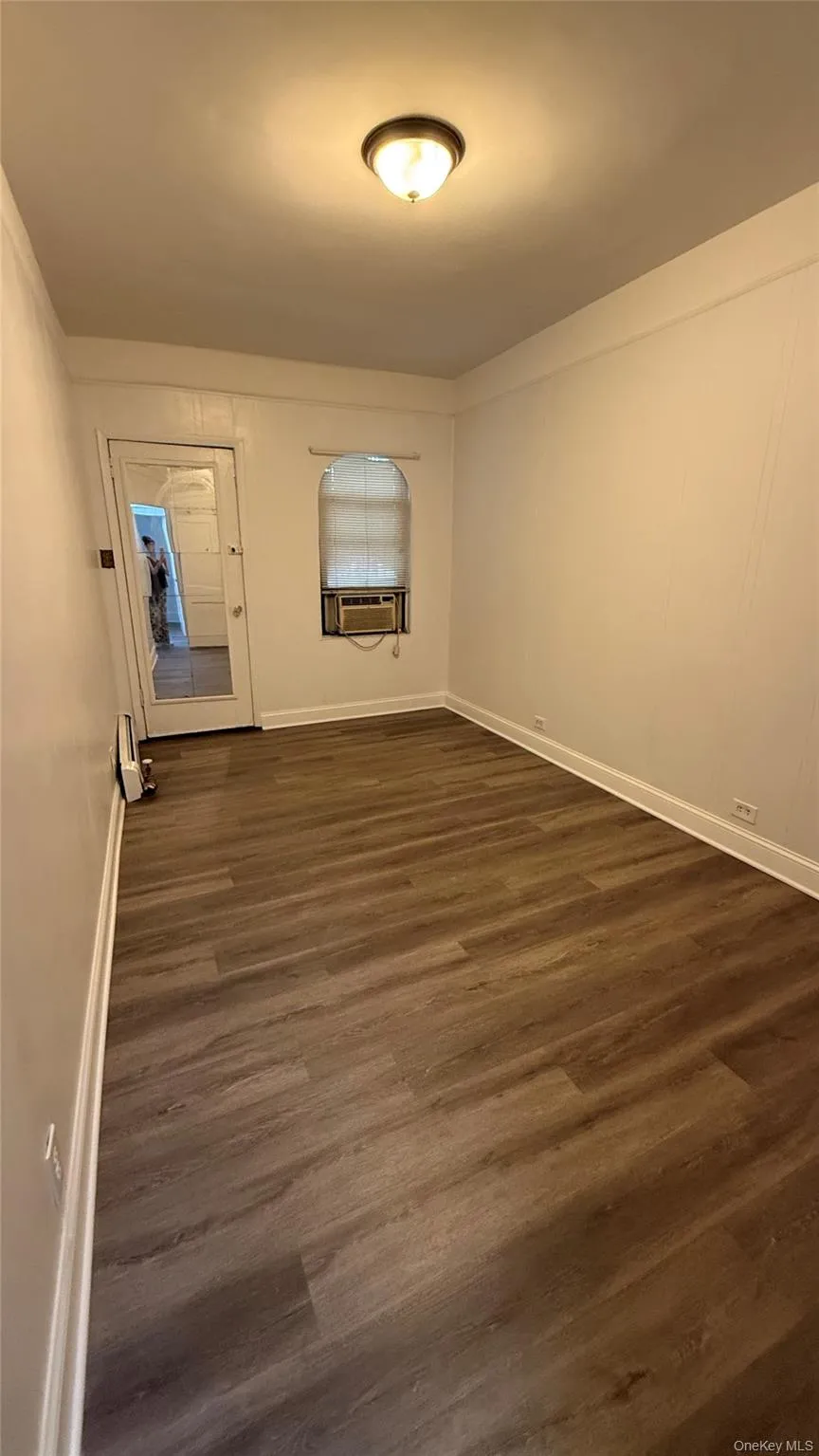 1240 Manor Avenue, New York, NY, 4 Bedrooms Bedrooms, 8 Rooms Rooms,2 BathroomsBathrooms,Residential,For Rent,Manor,0,KEY1016820 1240 Manor Avenue, New York, NY, 4 Bedrooms Bedrooms, 8 Rooms Rooms,2 BathroomsBathrooms,Residential,For Rent,Manor,0,KEY1016820