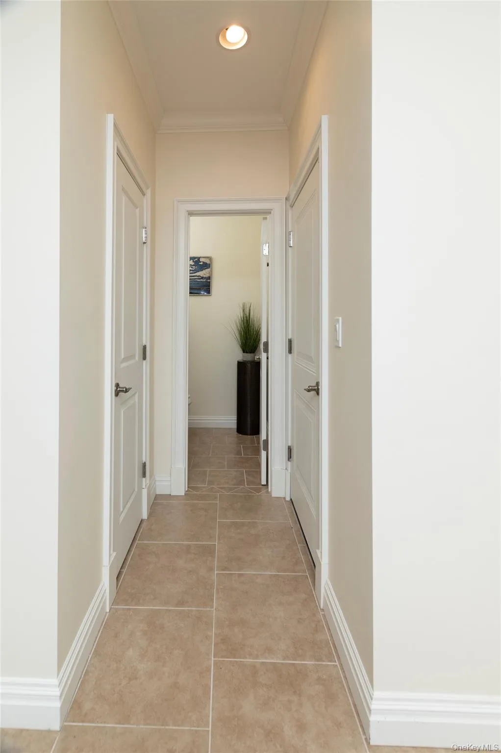 Hallway to Half Bath on Main Floor Hallway to Half Bath on Main Floor