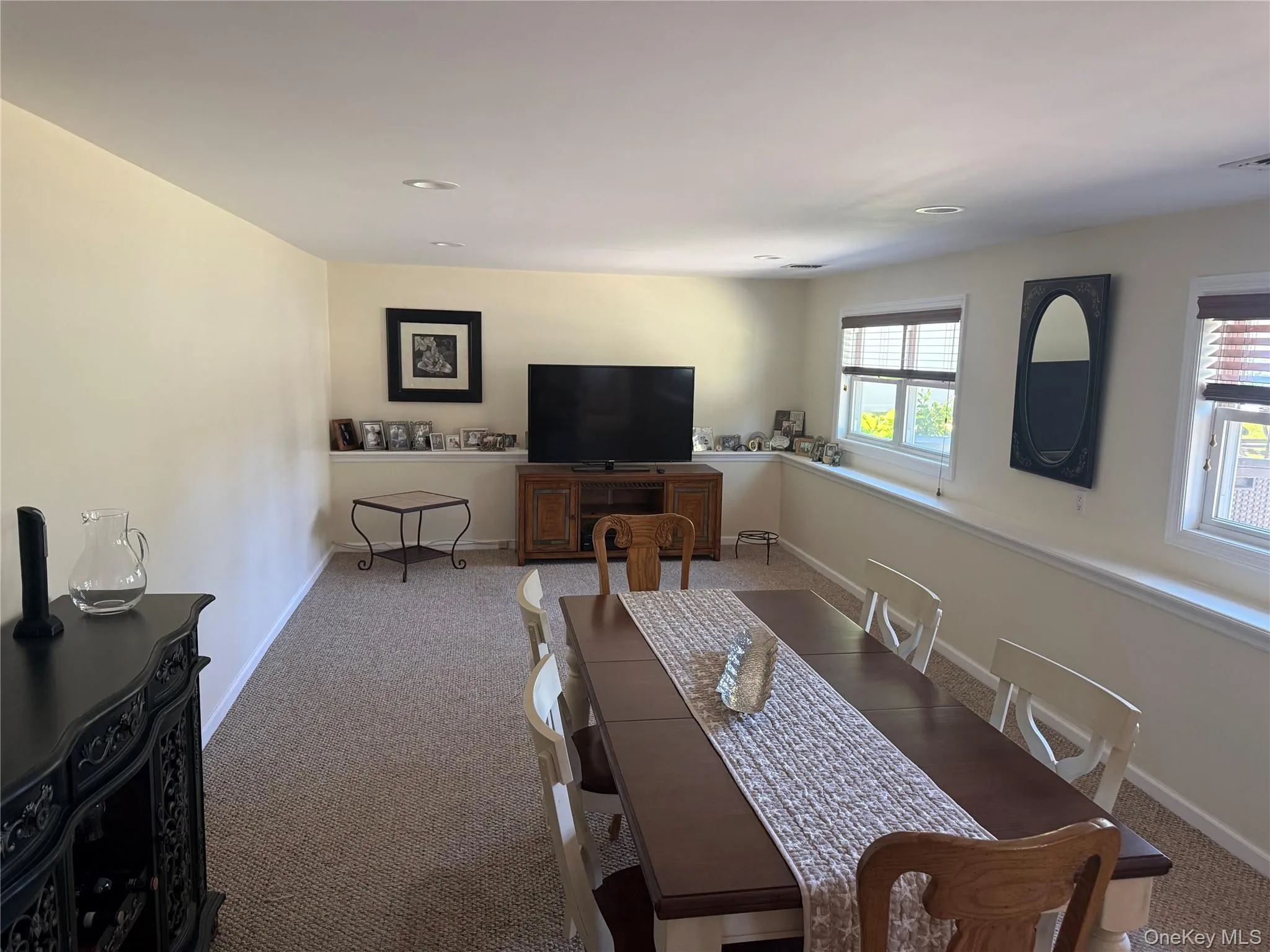 20 Via Continental, Huntington, NY, 3 Bedrooms Bedrooms, 7 Rooms Rooms,2 BathroomsBathrooms,Residential,For Rent,Via Continental,0,1016822 20 Via Continental, Huntington, NY, 3 Bedrooms Bedrooms, 7 Rooms Rooms,2 BathroomsBathrooms,Residential,For Rent,Via Continental,0,1016822