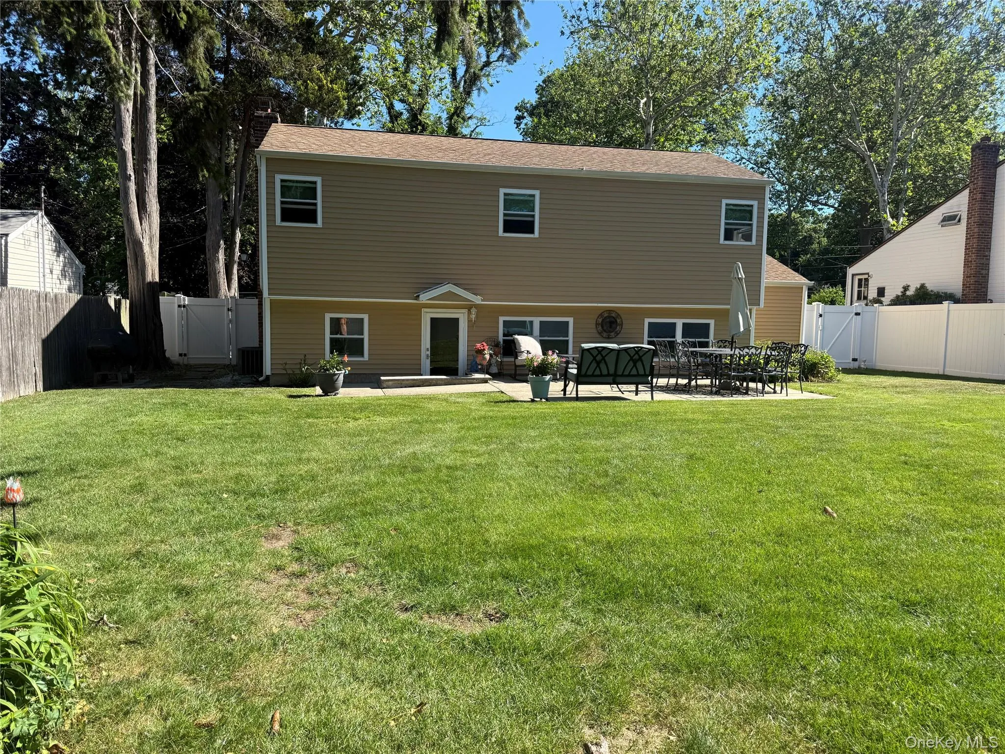 20 Via Continental, Huntington, NY, 3 Bedrooms Bedrooms, 7 Rooms Rooms,2 BathroomsBathrooms,Residential,For Rent,Via Continental,0,1016822 20 Via Continental, Huntington, NY, 3 Bedrooms Bedrooms, 7 Rooms Rooms,2 BathroomsBathrooms,Residential,For Rent,Via Continental,0,1016822