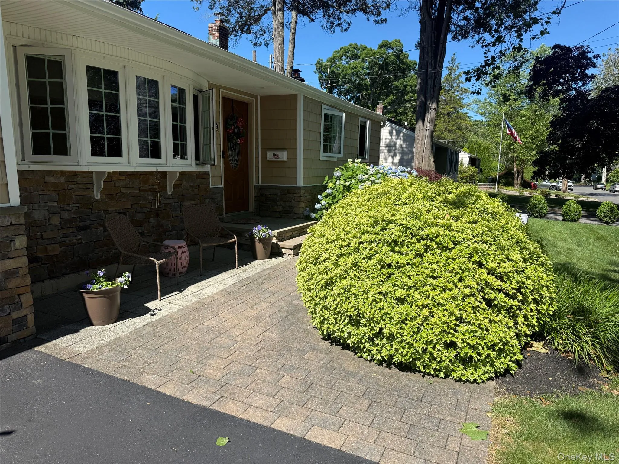 20 Via Continental, Huntington, NY, 3 Bedrooms Bedrooms, 7 Rooms Rooms,2 BathroomsBathrooms,Residential,For Rent,Via Continental,0,1016822 20 Via Continental, Huntington, NY, 3 Bedrooms Bedrooms, 7 Rooms Rooms,2 BathroomsBathrooms,Residential,For Rent,Via Continental,0,1016822