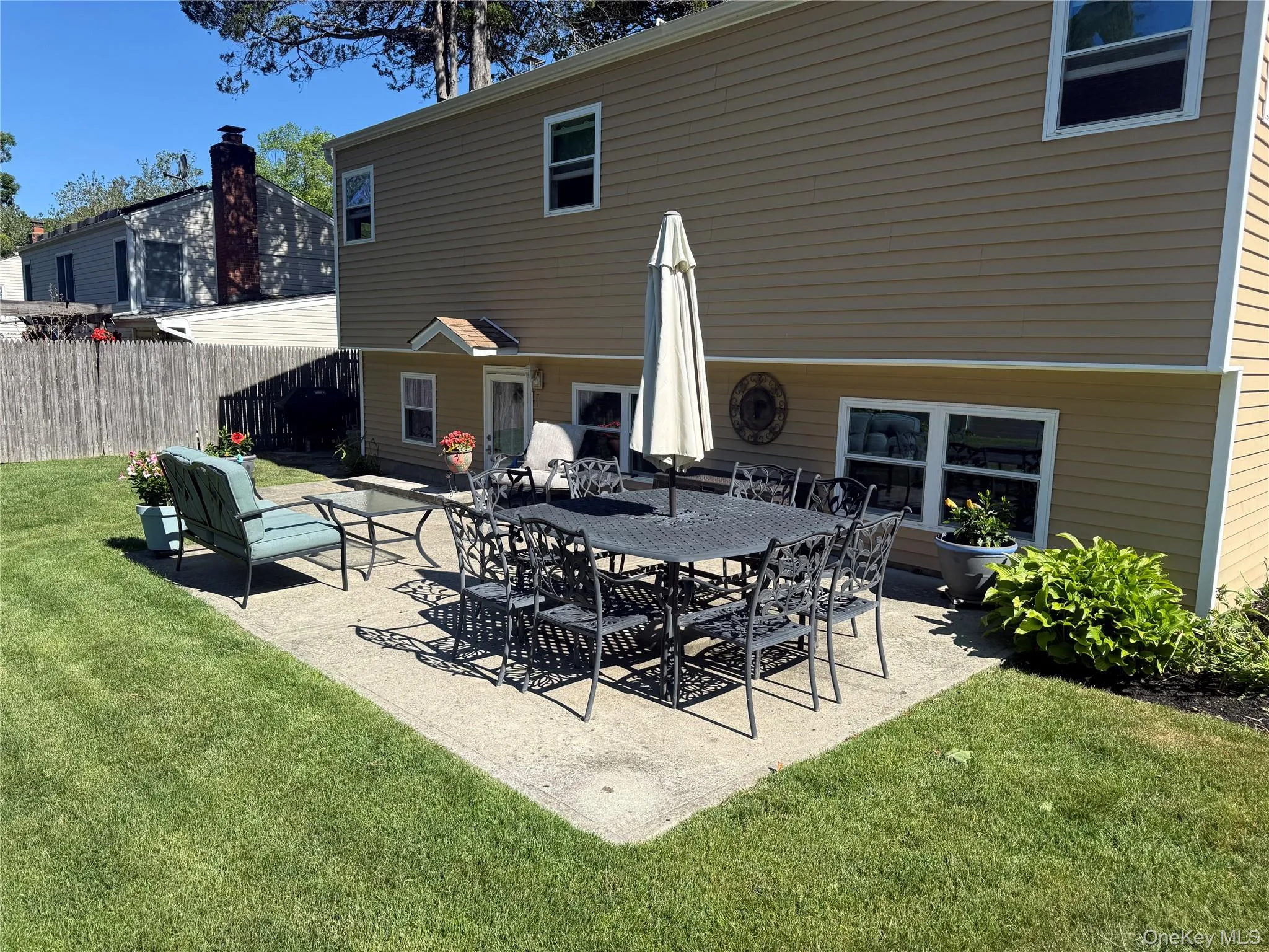 20 Via Continental, Huntington, NY, 3 Bedrooms Bedrooms, 7 Rooms Rooms,2 BathroomsBathrooms,Residential,For Rent,Via Continental,0,1016822 20 Via Continental, Huntington, NY, 3 Bedrooms Bedrooms, 7 Rooms Rooms,2 BathroomsBathrooms,Residential,For Rent,Via Continental,0,1016822