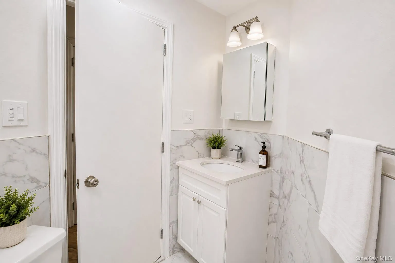 10 Franklin Boulevard, Long Beach, NY, 1 Bedroom Bedrooms, 4 Rooms Rooms,1 BathroomBathrooms,Residential Lease,For Rent,Franklin,0,1016824 10 Franklin Boulevard, Long Beach, NY, 1 Bedroom Bedrooms, 4 Rooms Rooms,1 BathroomBathrooms,Residential Lease,For Rent,Franklin,0,1016824