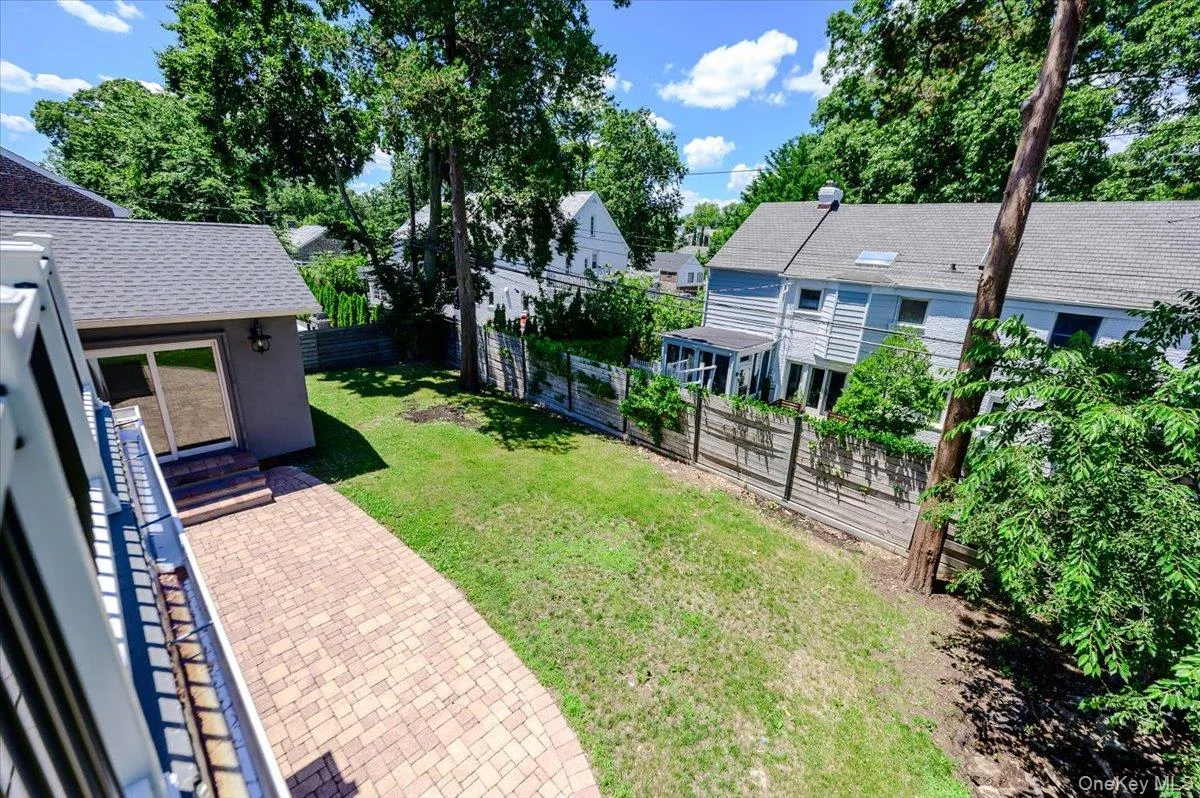 18 Pond Park Road, North Hempstead, NY, 4 Bedrooms Bedrooms, 9 Rooms Rooms,4 BathroomsBathrooms,Residential,For Rent,Pond Park,0,KEY1016825 18 Pond Park Road, North Hempstead, NY, 4 Bedrooms Bedrooms, 9 Rooms Rooms,4 BathroomsBathrooms,Residential,For Rent,Pond Park,0,KEY1016825