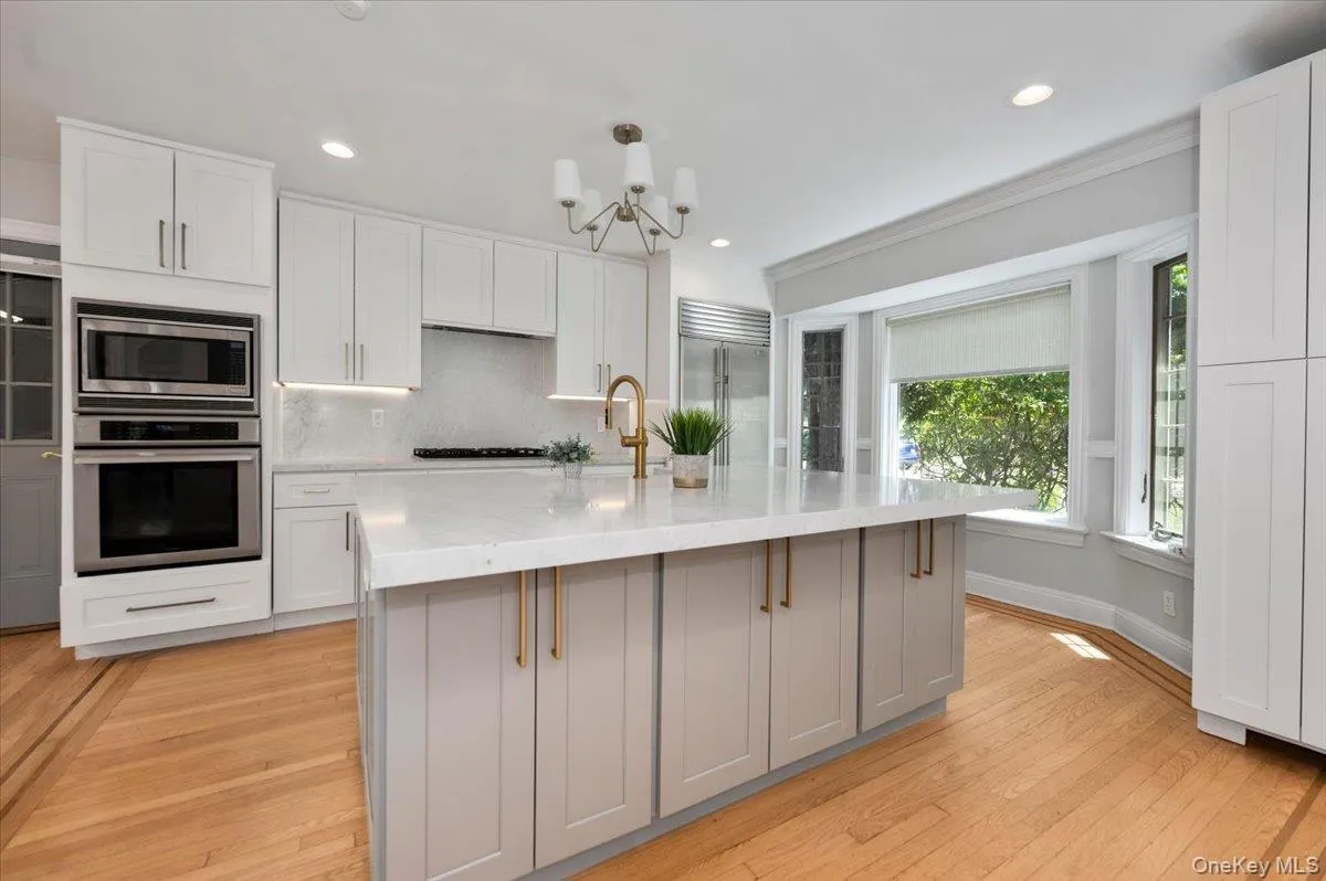 18 Pond Park Road, North Hempstead, NY, 4 Bedrooms Bedrooms, 9 Rooms Rooms,4 BathroomsBathrooms,Residential,For Rent,Pond Park,0,KEY1016825 18 Pond Park Road, North Hempstead, NY, 4 Bedrooms Bedrooms, 9 Rooms Rooms,4 BathroomsBathrooms,Residential,For Rent,Pond Park,0,KEY1016825