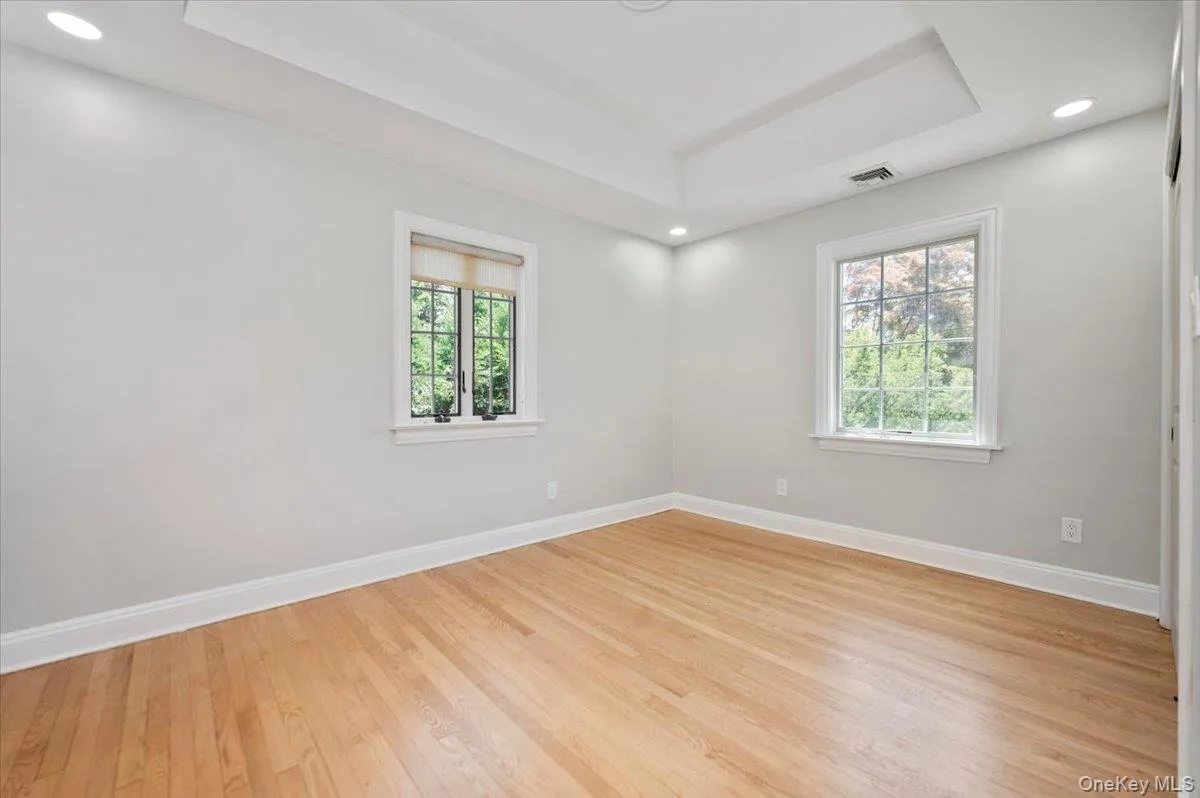 18 Pond Park Road, North Hempstead, NY, 4 Bedrooms Bedrooms, 9 Rooms Rooms,4 BathroomsBathrooms,Residential,For Rent,Pond Park,0,KEY1016825 18 Pond Park Road, North Hempstead, NY, 4 Bedrooms Bedrooms, 9 Rooms Rooms,4 BathroomsBathrooms,Residential,For Rent,Pond Park,0,KEY1016825