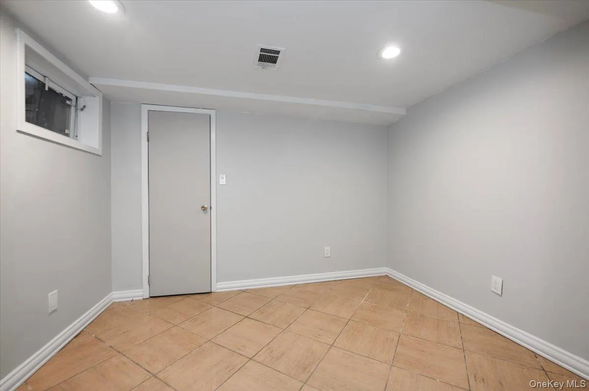 18 Pond Park Road, North Hempstead, NY, 4 Bedrooms Bedrooms, 9 Rooms Rooms,4 BathroomsBathrooms,Residential,For Rent,Pond Park,0,KEY1016825 18 Pond Park Road, North Hempstead, NY, 4 Bedrooms Bedrooms, 9 Rooms Rooms,4 BathroomsBathrooms,Residential,For Rent,Pond Park,0,KEY1016825