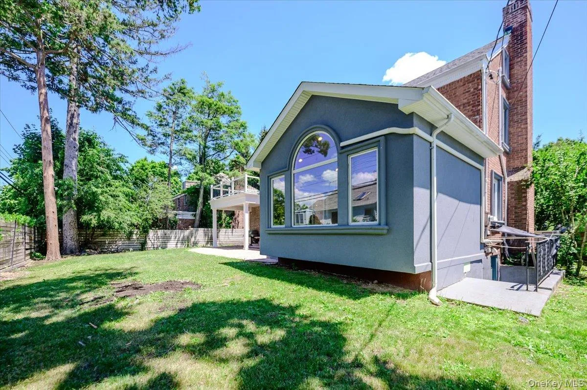 18 Pond Park Road, North Hempstead, NY, 4 Bedrooms Bedrooms, 9 Rooms Rooms,4 BathroomsBathrooms,Residential,For Rent,Pond Park,0,KEY1016825 18 Pond Park Road, North Hempstead, NY, 4 Bedrooms Bedrooms, 9 Rooms Rooms,4 BathroomsBathrooms,Residential,For Rent,Pond Park,0,KEY1016825