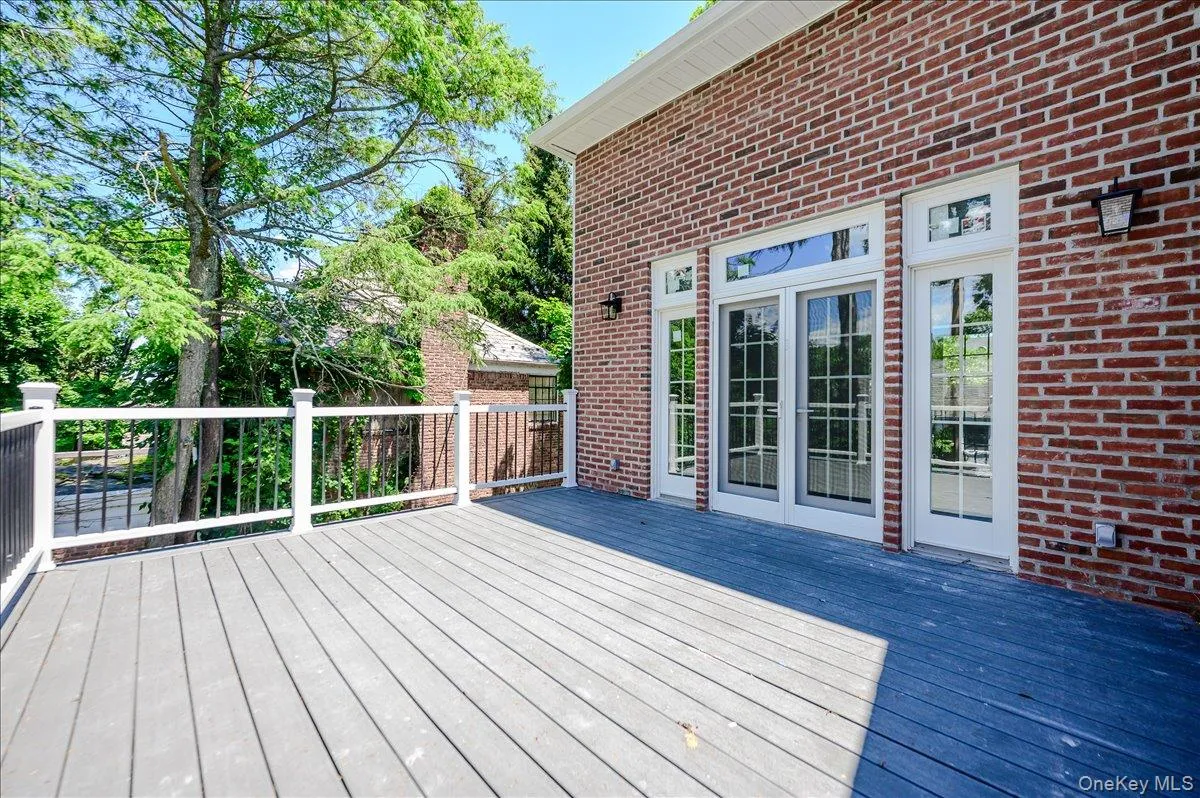18 Pond Park Road, North Hempstead, NY, 4 Bedrooms Bedrooms, 9 Rooms Rooms,4 BathroomsBathrooms,Residential,For Rent,Pond Park,0,KEY1016825 18 Pond Park Road, North Hempstead, NY, 4 Bedrooms Bedrooms, 9 Rooms Rooms,4 BathroomsBathrooms,Residential,For Rent,Pond Park,0,KEY1016825