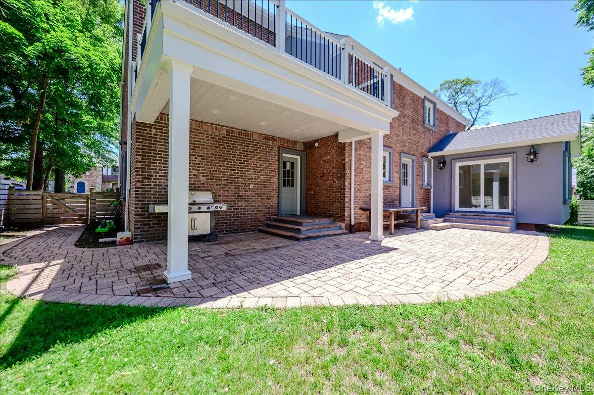 18 Pond Park Road, North Hempstead, NY, 4 Bedrooms Bedrooms, 9 Rooms Rooms,4 BathroomsBathrooms,Residential,For Rent,Pond Park,0,KEY1016825 18 Pond Park Road, North Hempstead, NY, 4 Bedrooms Bedrooms, 9 Rooms Rooms,4 BathroomsBathrooms,Residential,For Rent,Pond Park,0,KEY1016825