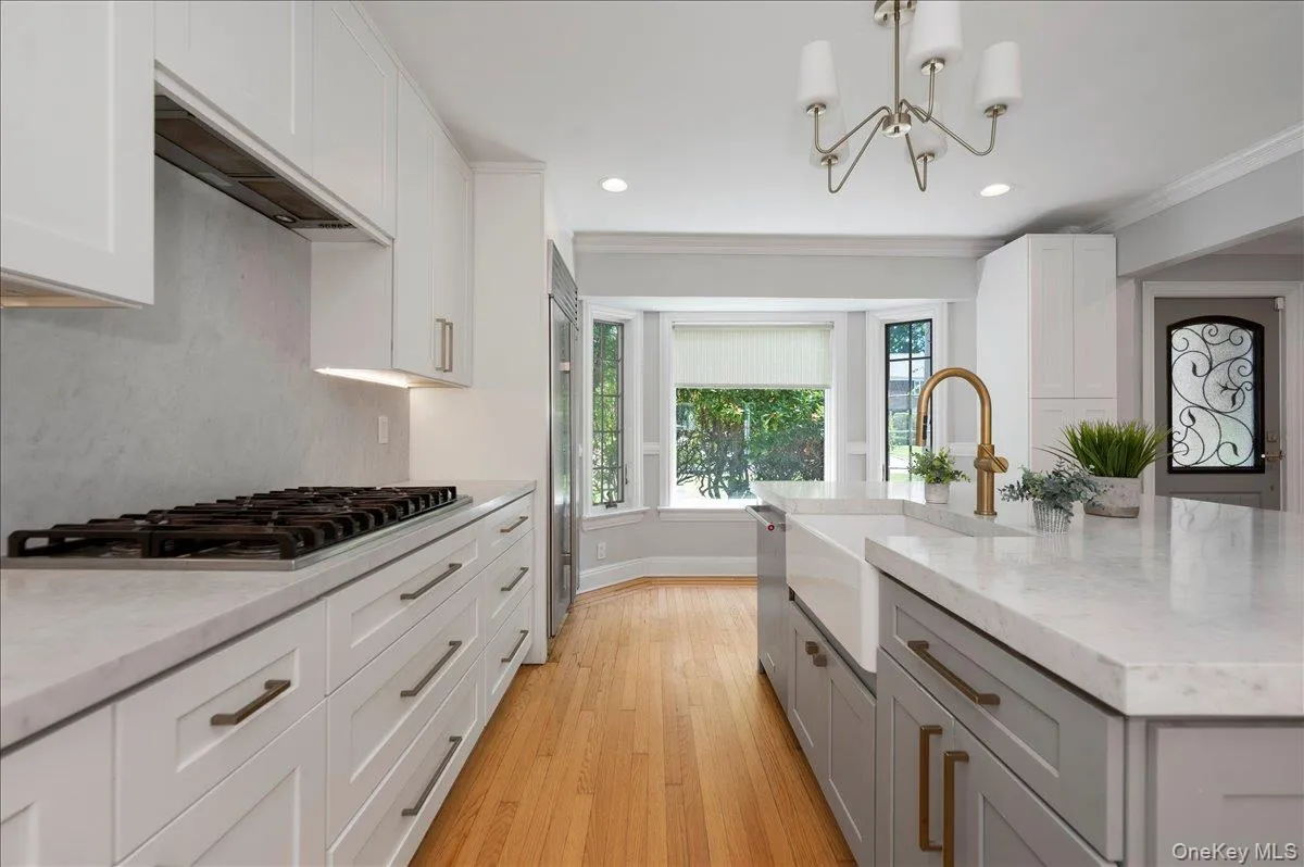 18 Pond Park Road, North Hempstead, NY, 4 Bedrooms Bedrooms, 9 Rooms Rooms,4 BathroomsBathrooms,Residential,For Rent,Pond Park,0,KEY1016825 18 Pond Park Road, North Hempstead, NY, 4 Bedrooms Bedrooms, 9 Rooms Rooms,4 BathroomsBathrooms,Residential,For Rent,Pond Park,0,KEY1016825