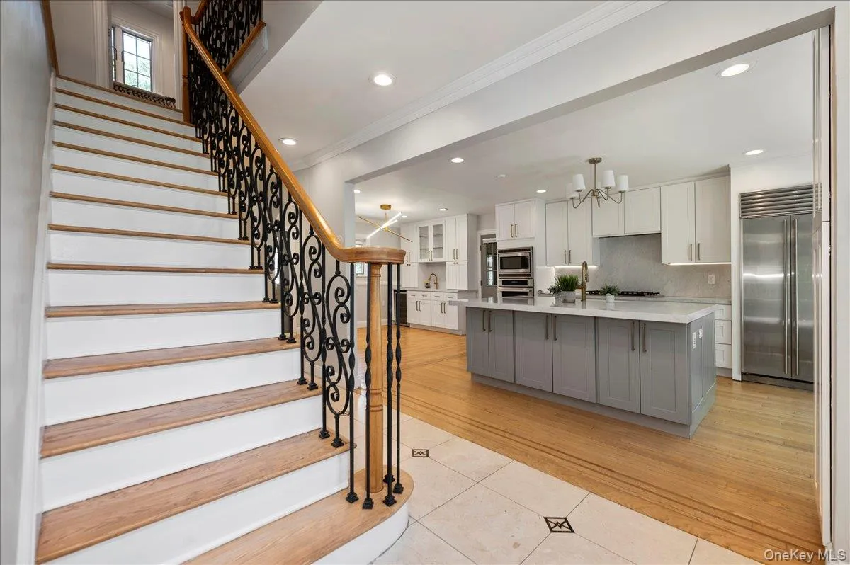 18 Pond Park Road, North Hempstead, NY, 4 Bedrooms Bedrooms, 9 Rooms Rooms,4 BathroomsBathrooms,Residential,For Rent,Pond Park,0,KEY1016825 18 Pond Park Road, North Hempstead, NY, 4 Bedrooms Bedrooms, 9 Rooms Rooms,4 BathroomsBathrooms,Residential,For Rent,Pond Park,0,KEY1016825
