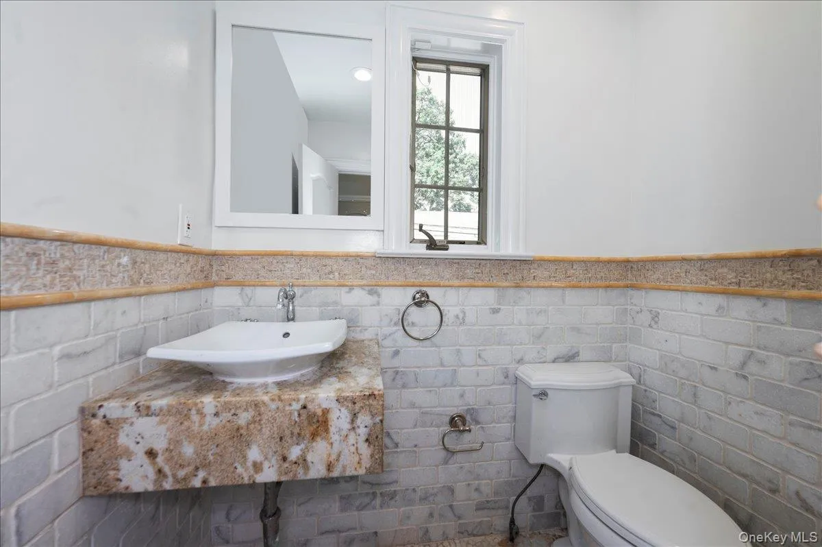 18 Pond Park Road, North Hempstead, NY, 4 Bedrooms Bedrooms, 9 Rooms Rooms,4 BathroomsBathrooms,Residential,For Rent,Pond Park,0,KEY1016825 18 Pond Park Road, North Hempstead, NY, 4 Bedrooms Bedrooms, 9 Rooms Rooms,4 BathroomsBathrooms,Residential,For Rent,Pond Park,0,KEY1016825